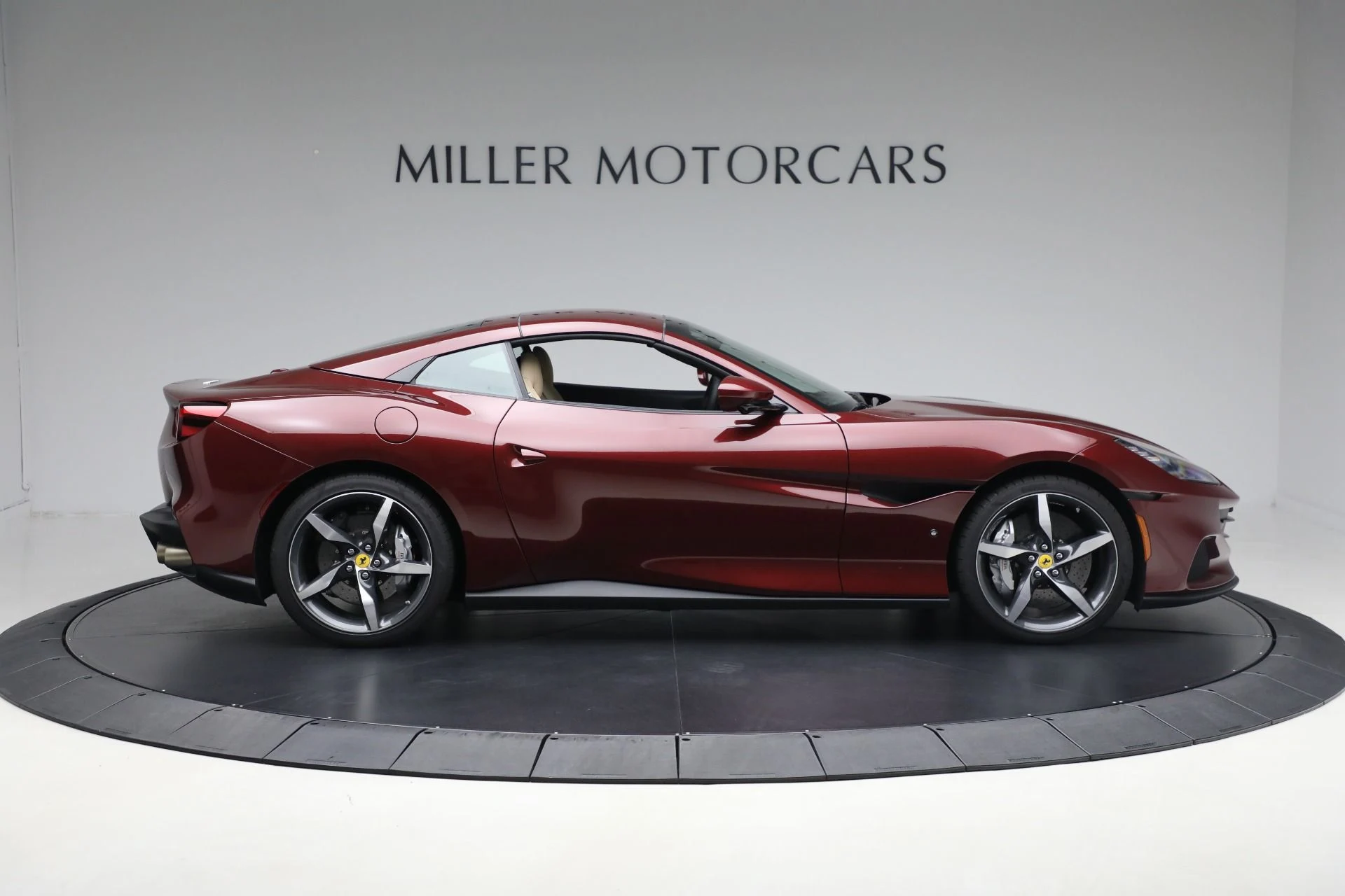 mph018_2939422502_Used_2023_Ferrari_Portofino_M_1164171d70