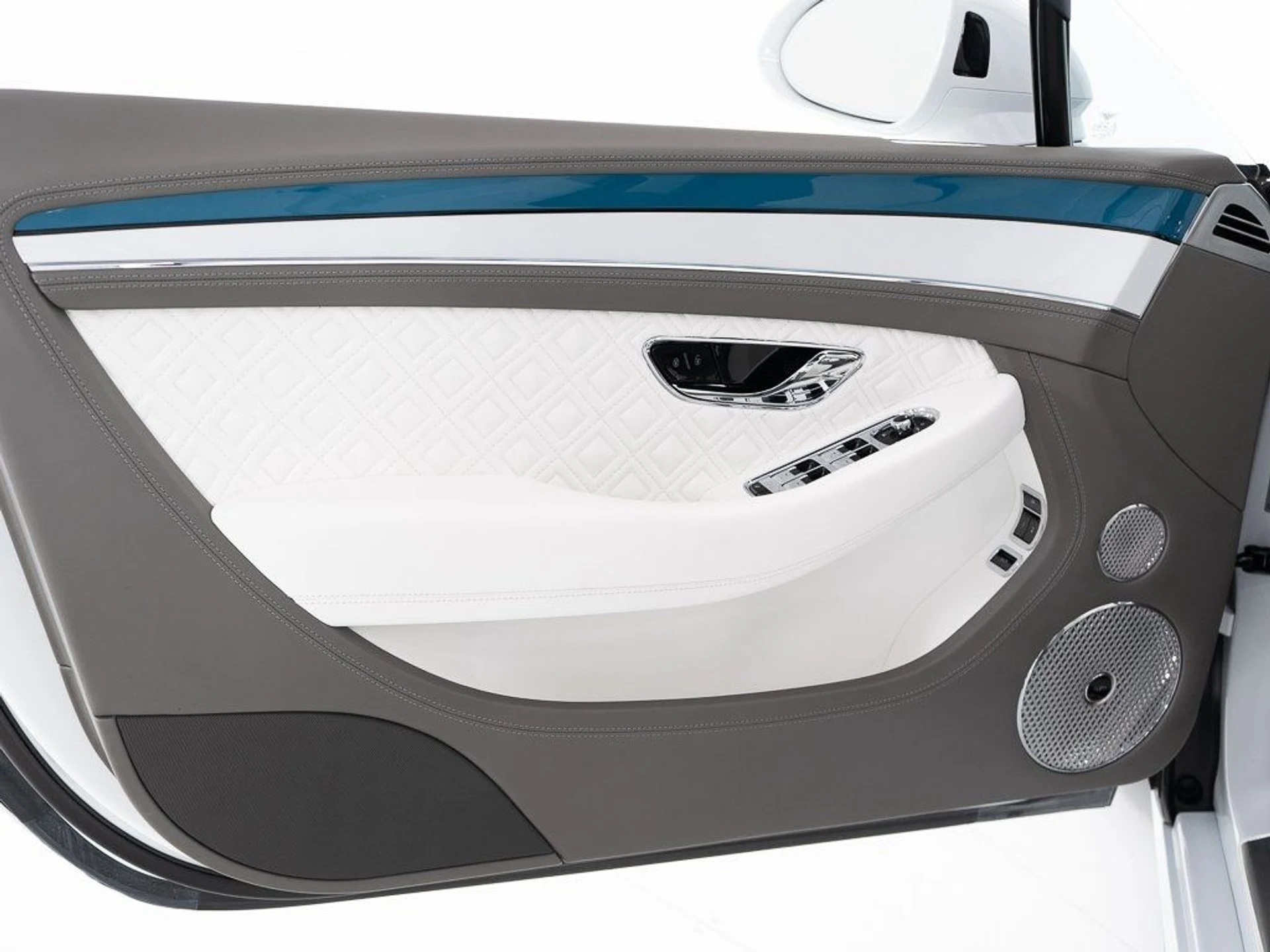 mph018_2943088586_df2d8d50767b32f8d5cfc864b683b54d_f3854ceba1