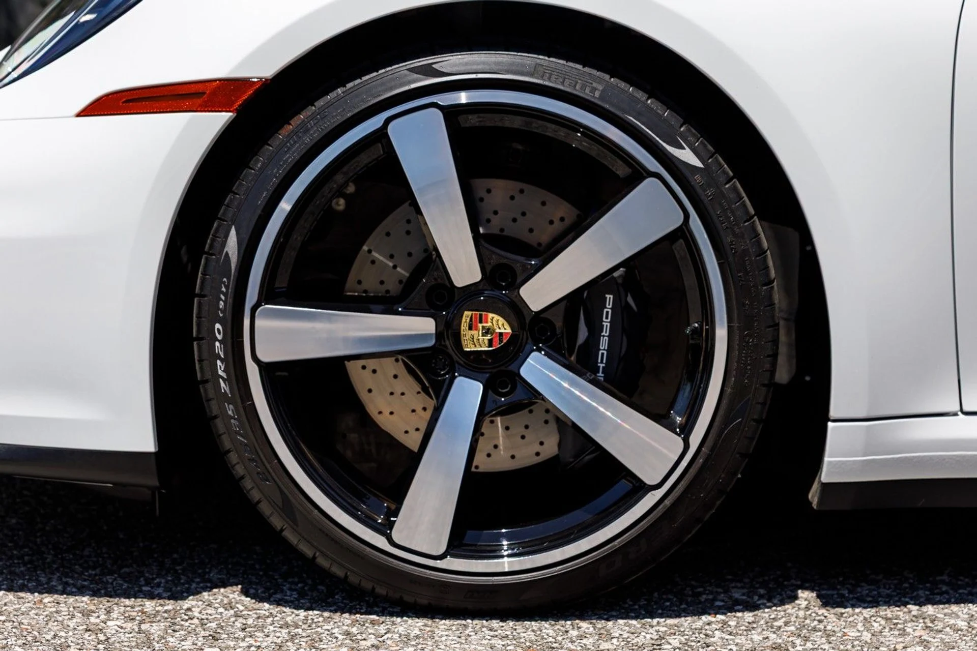 mph018_2946925699_666_p19_l_d86303ca26