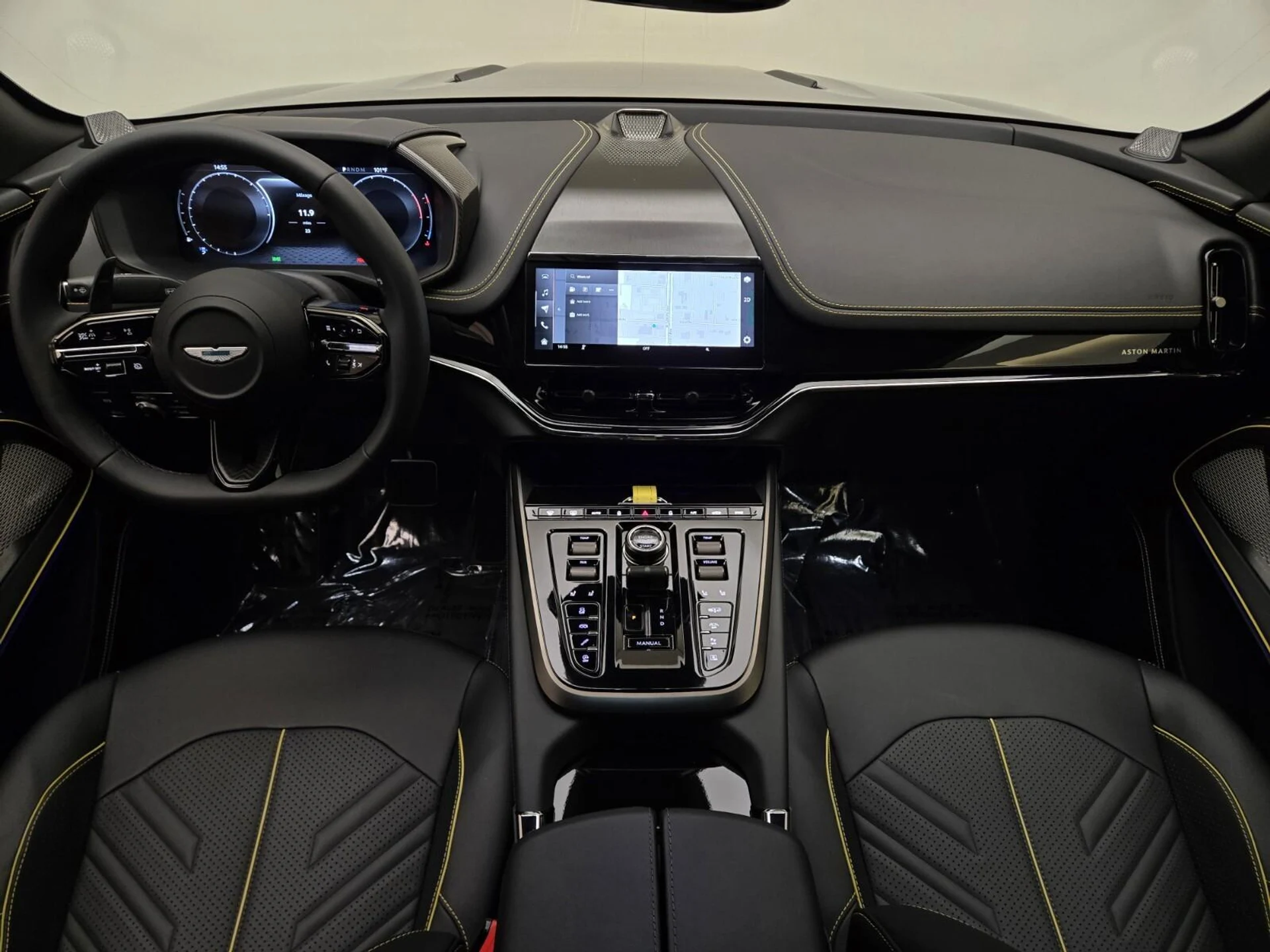 mph018_2957214313_New_2026_Aston_Martin_DBX_S_1782364680_fb1d14b374