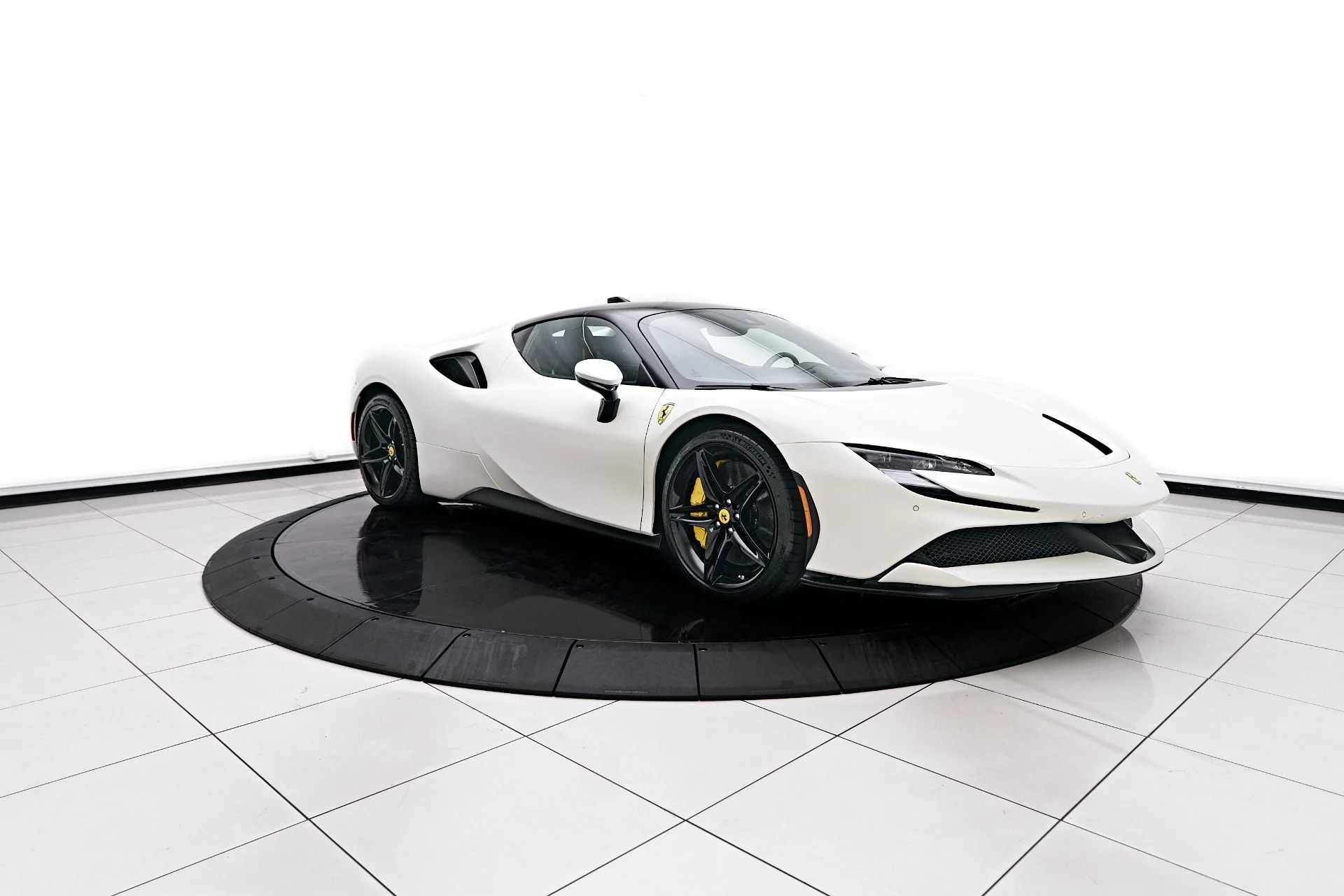 mph018_295919156_Used_2023_Ferrari_SF_90_Stradale_Base_1757439883_9fe9e8c986