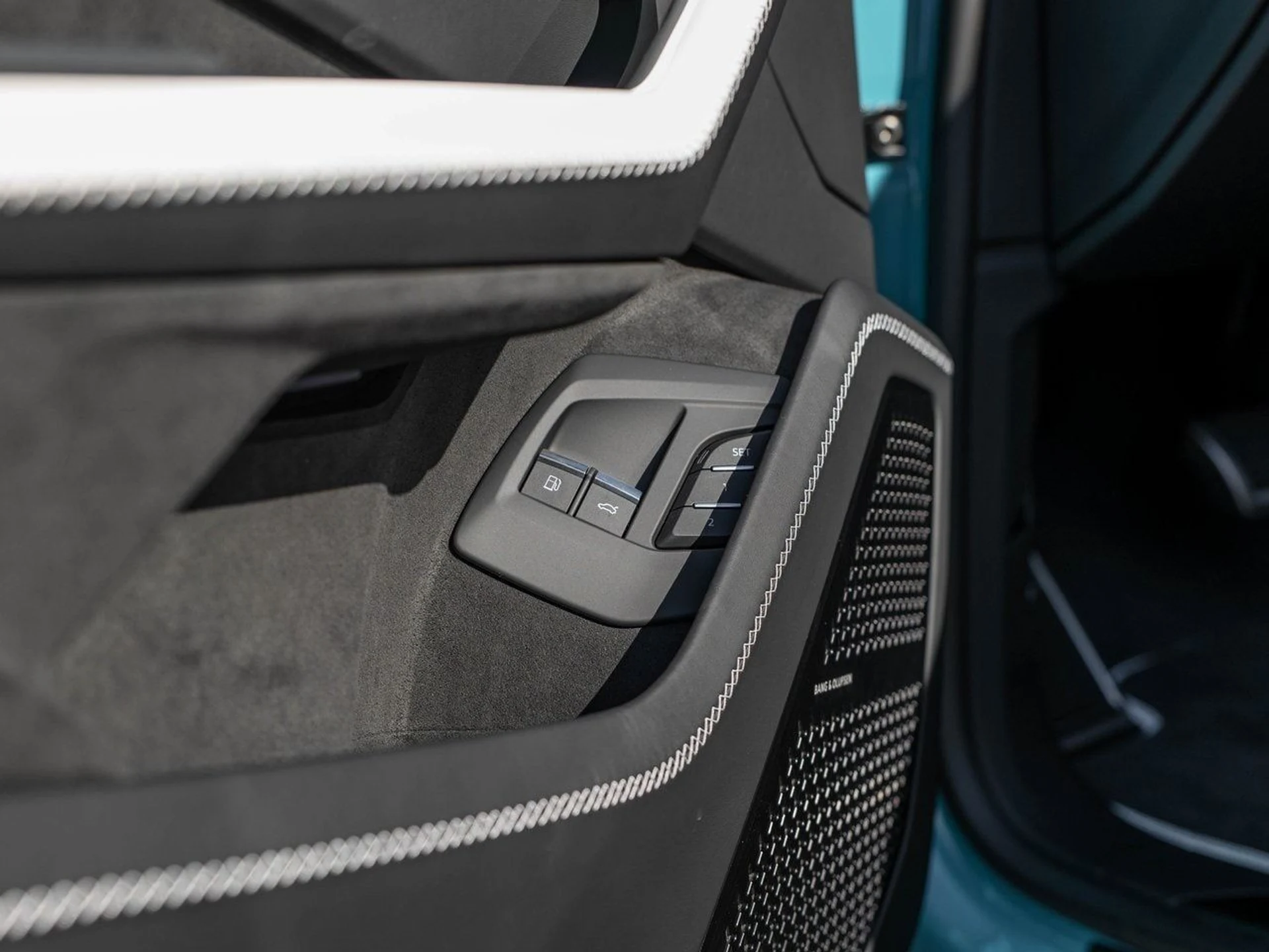 mph018_2972037165_f775d2fd156187833c8910acd9be8836x_b00b25f57f