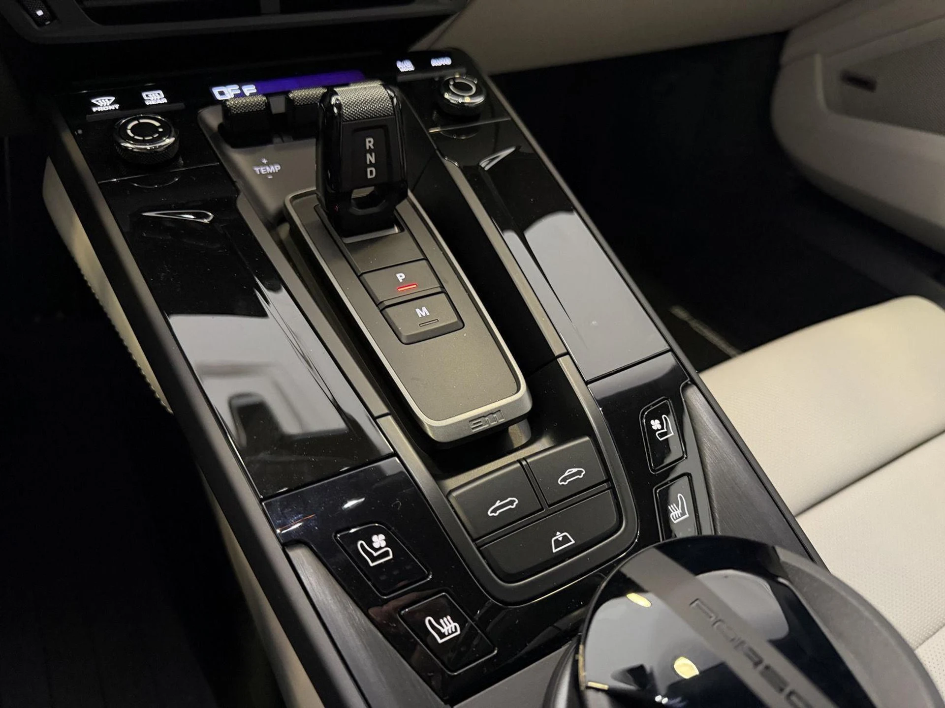 mph018_2974468967_8807ed466dc27fbc7dd85de22dbca58ex_f02833ea35