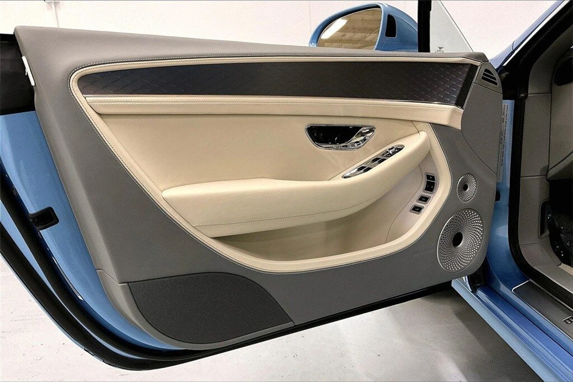 mph018_2983705624_e8c8a6a83ef358ffcc4d7440d83f748ax_bbb7ecbde1