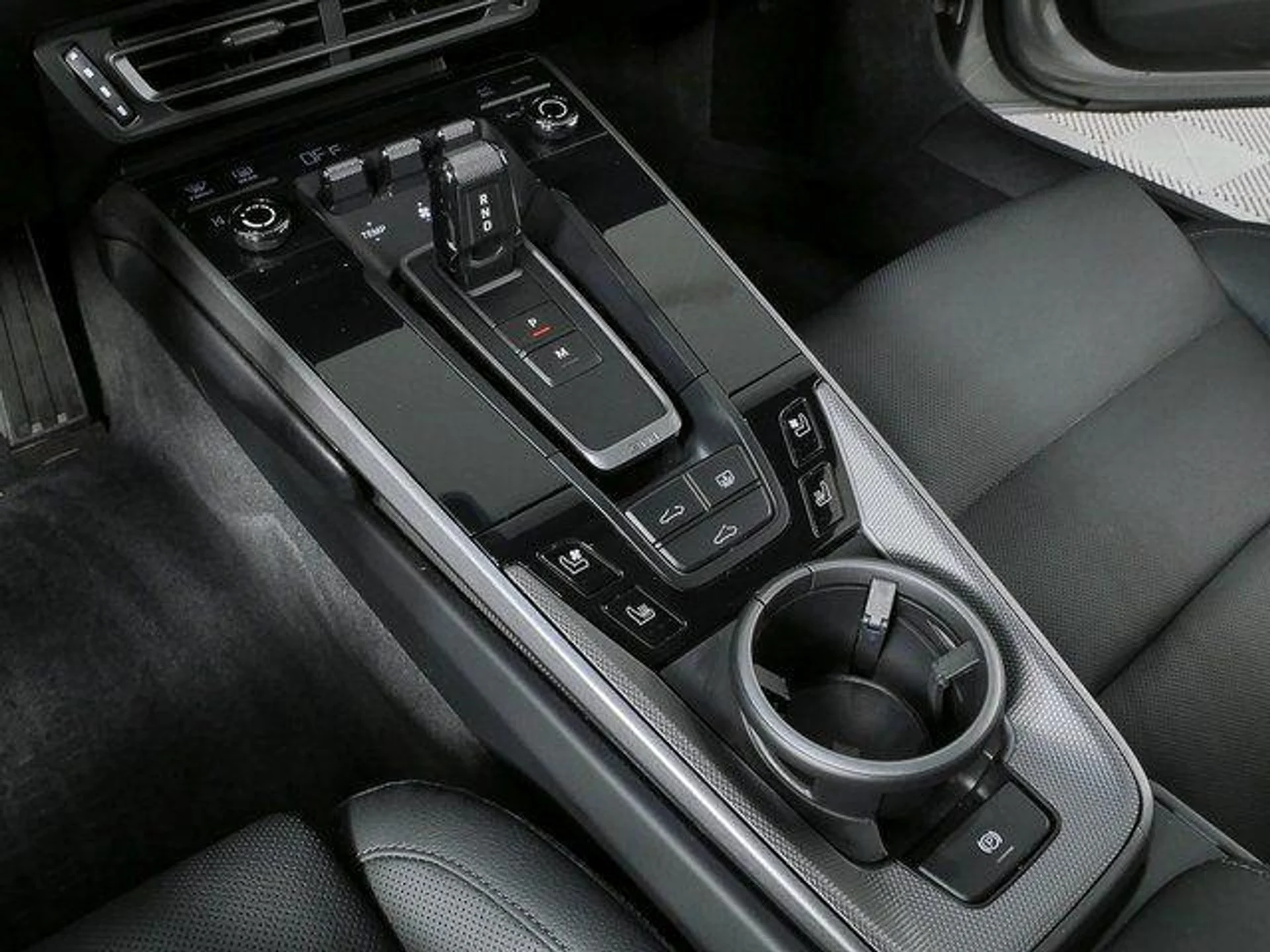 mph018_2983719989_w_A_Cd_E_Zx_JT_Wn_X1z4_A_Am_I92_N_Ju_T_Ks_490c2362c8