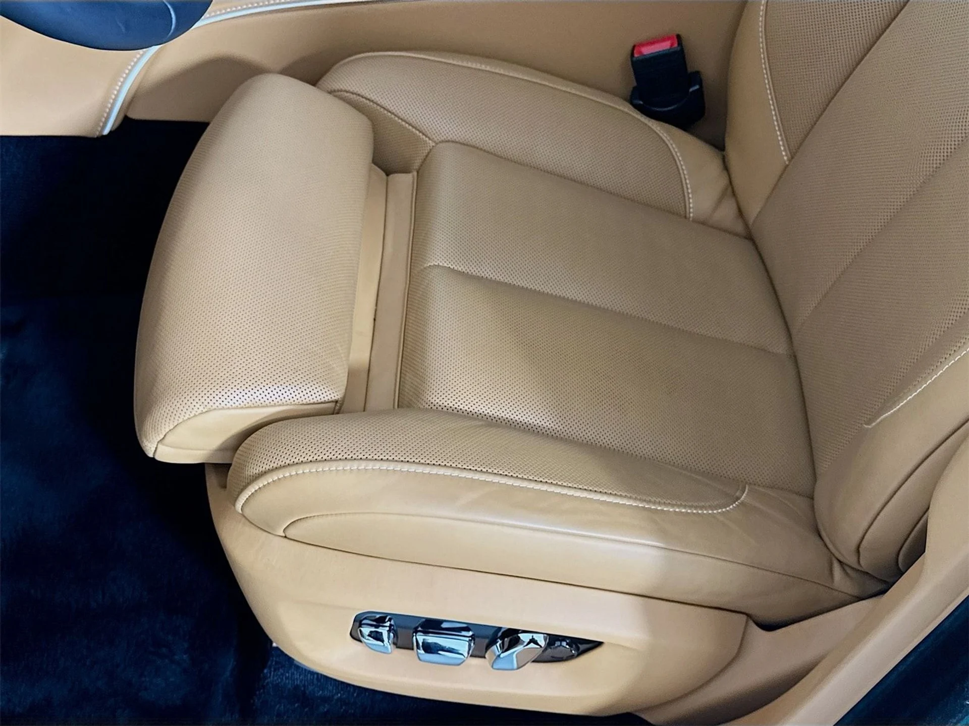 mph018_2985091391_84ff42f10b76ff990a49263a90afd449x_3272185da1