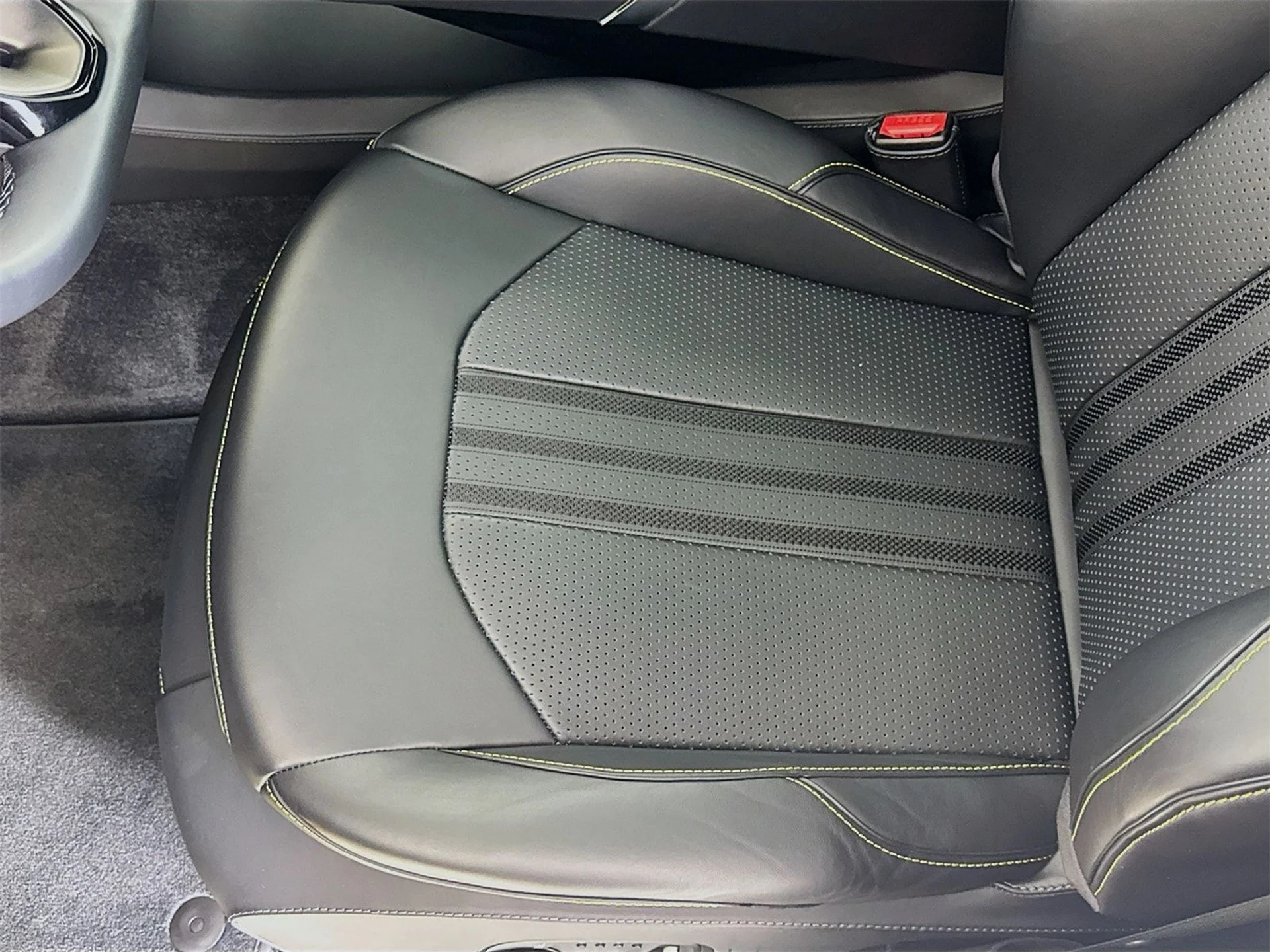 mph018_2990313891_d9b97ac0cbb2a0e9531d84834205f194x_da4fe068ad