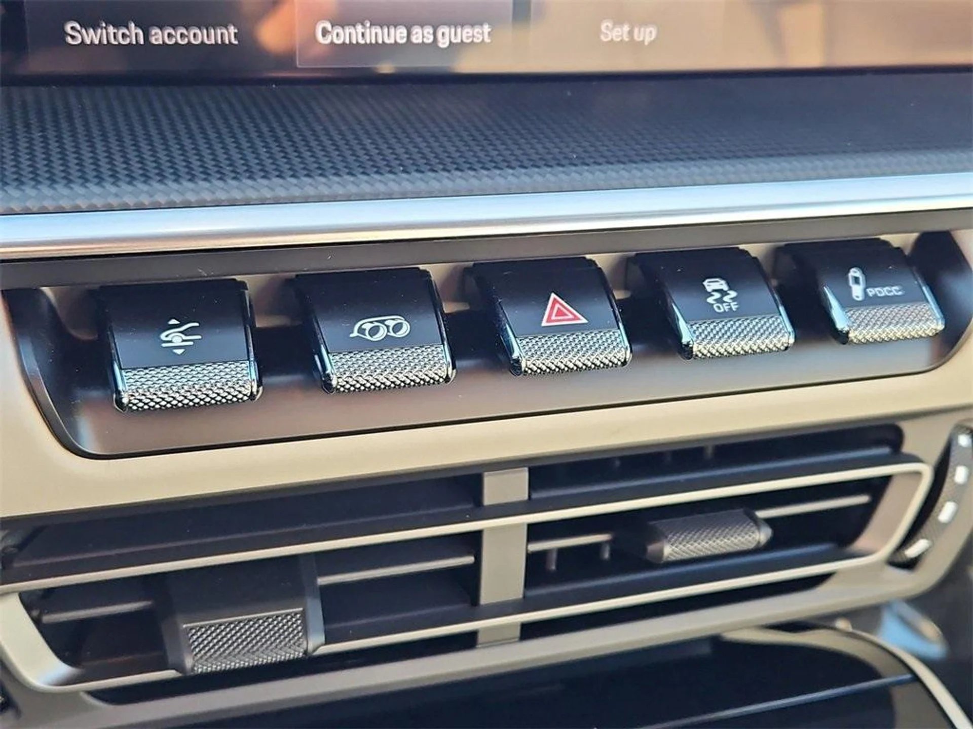 mph018_2995353102_Le_RZRM_5iwj0tu_Ktaf_WZQFO_Td2_YI_cae14ced42