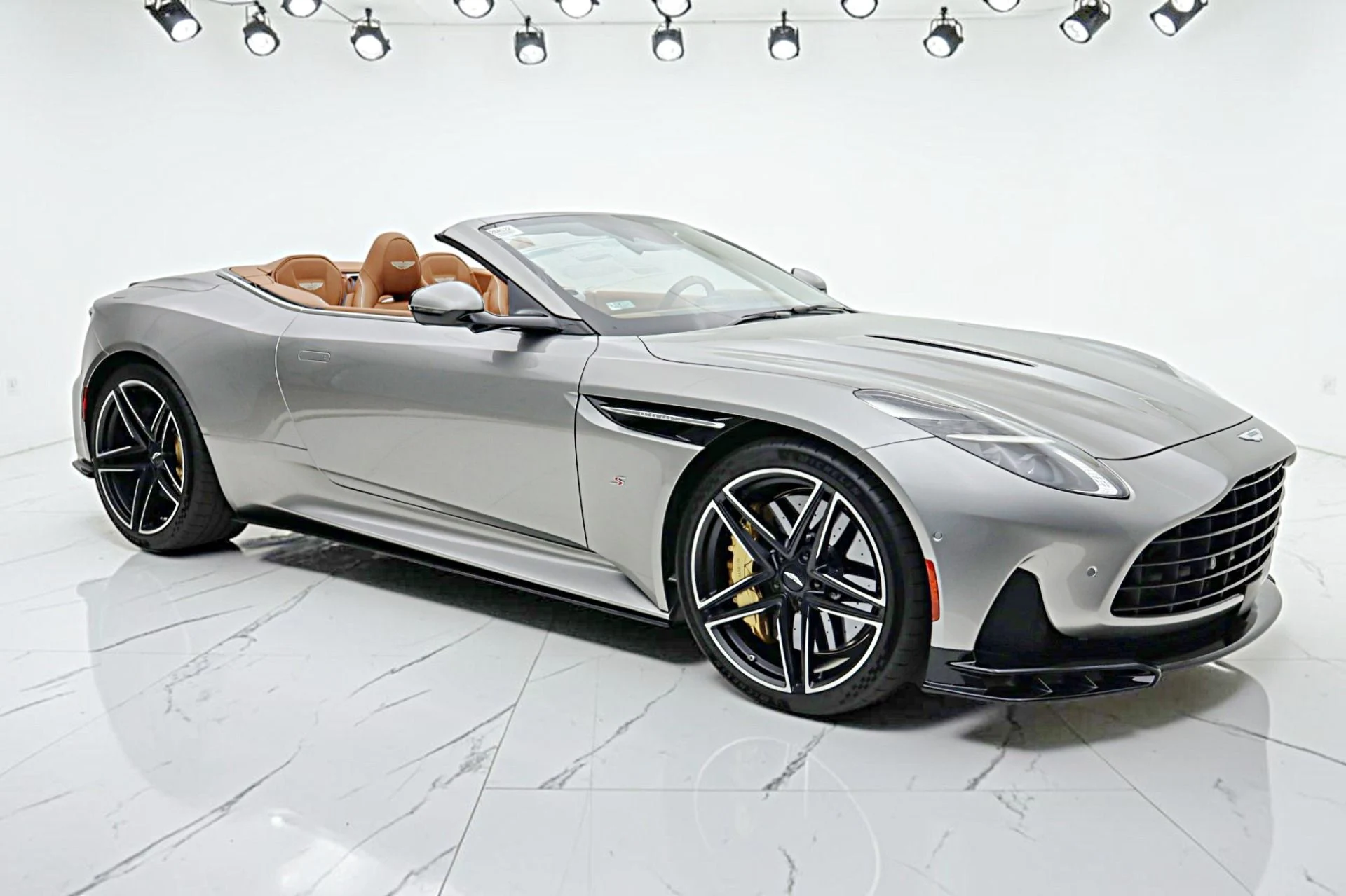 mph018_3002440295_New_2026_Aston_Martin_DB_12_S_Volante_d73f440076