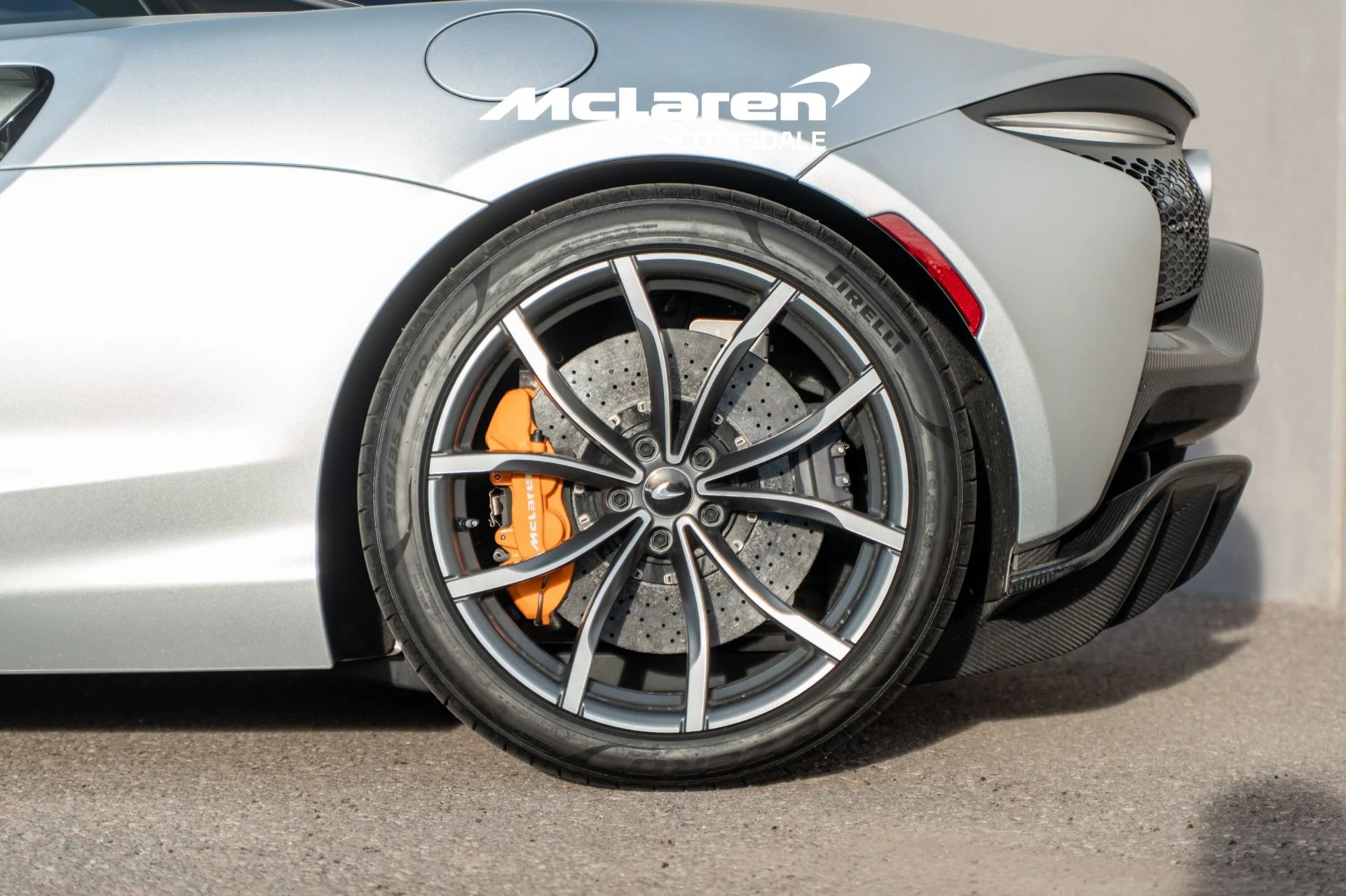 mph018_3005990257_Used_2023_MCLAREN_ARTURA_1766275219_beb8e1e1cd