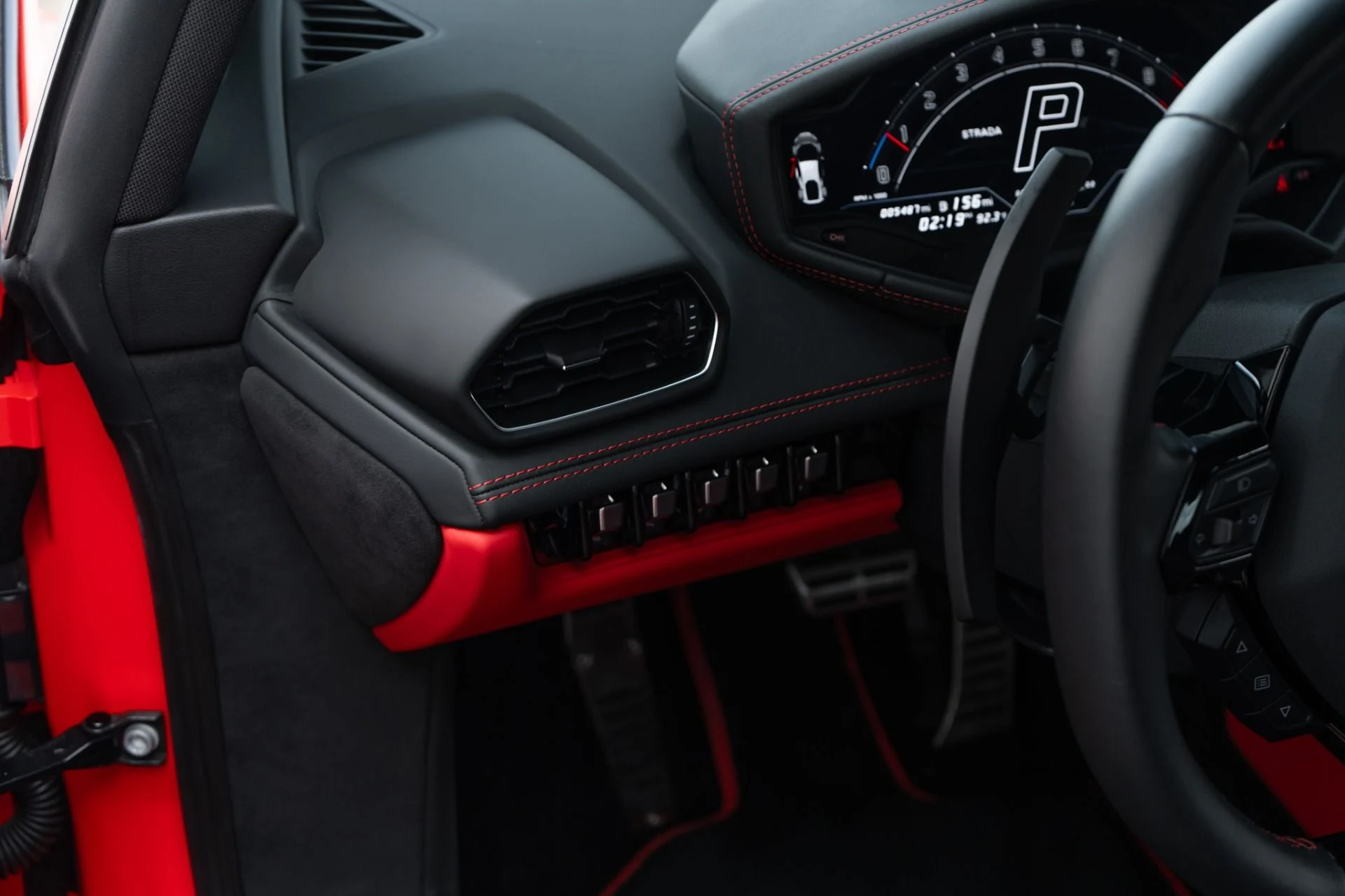 mph018_3007605841_Used_2023_Lamborghini_Huracan_Tecnica_1776704544_34712c58bb