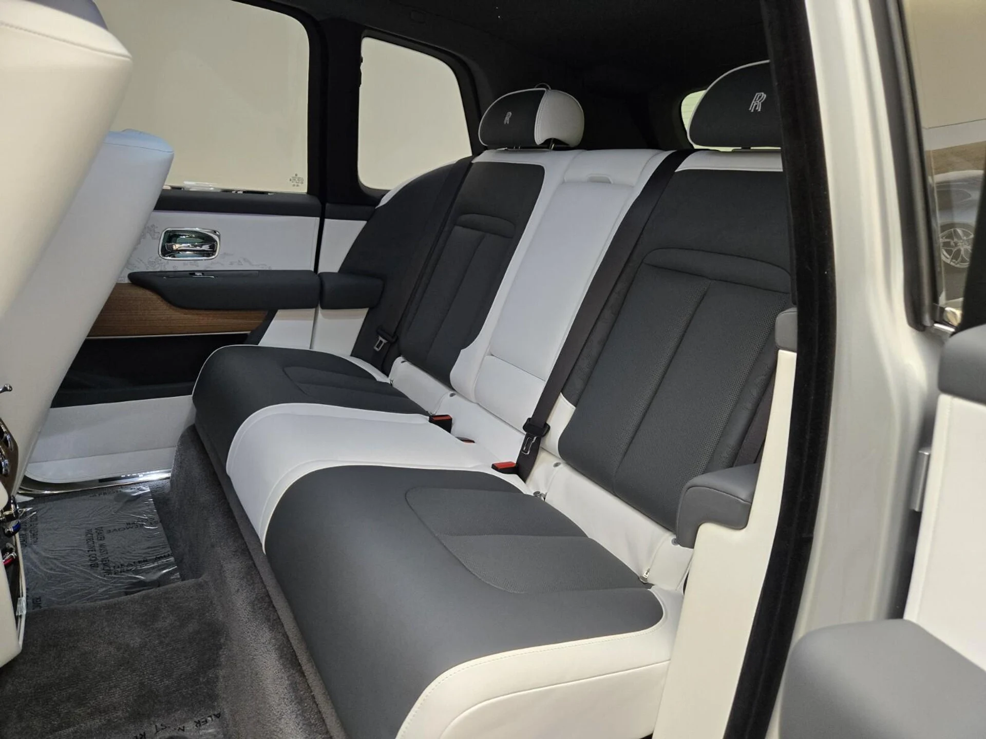 mph018_3016869659_New_2026_Rolls_Royce_Cullinan_1768889705_fcf4d38a17