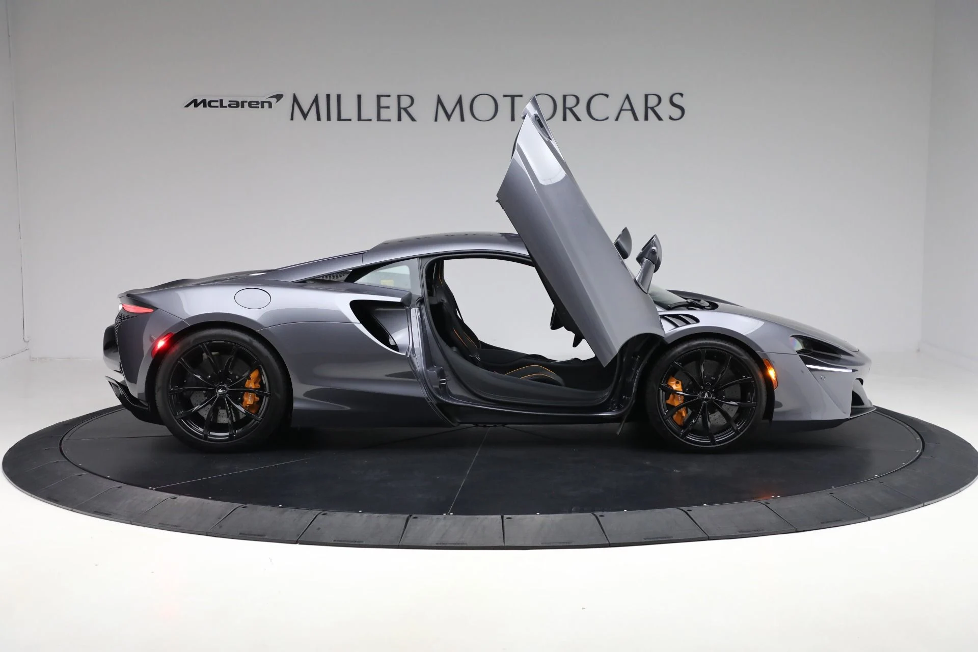 mph018_3023428739_New_2024_Mc_Laren_Artura_Performance_b6fd8b0f76