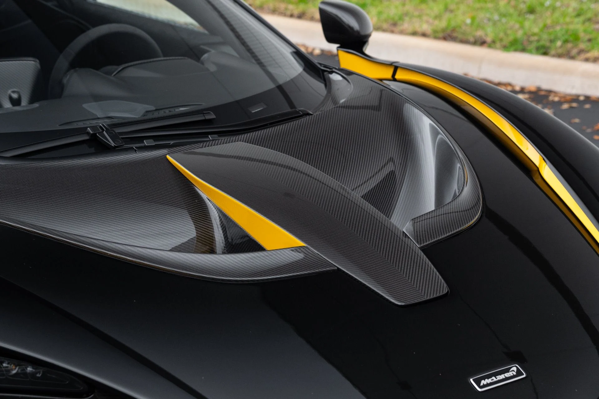 mph018_3024339423_Used_2019_Mc_Laren_Senna_1775186462_30012d778a