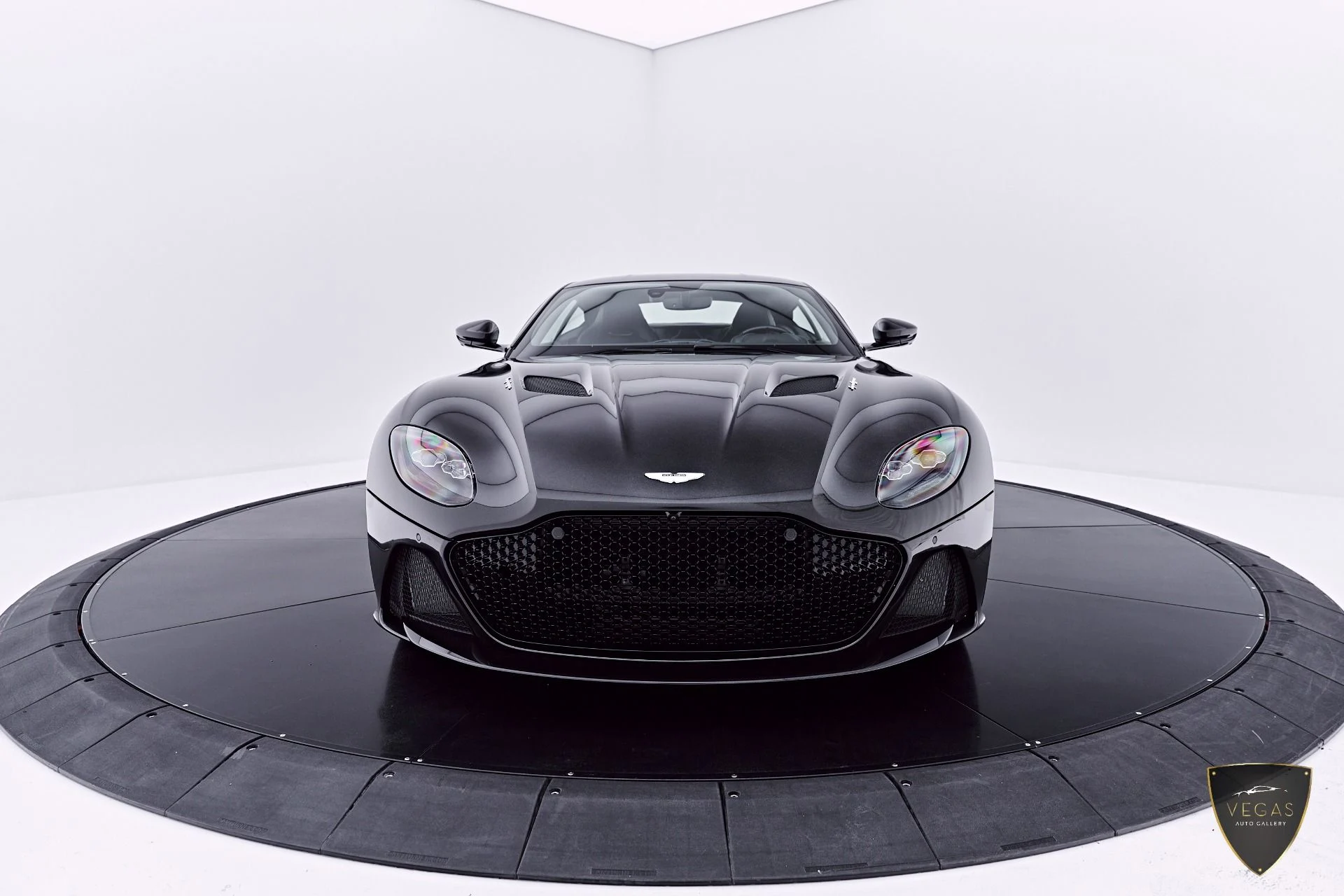 mph018_3029874226_Used_2021_Aston_Martin_DBS_Superleggera_1785181491_c57bc7325a