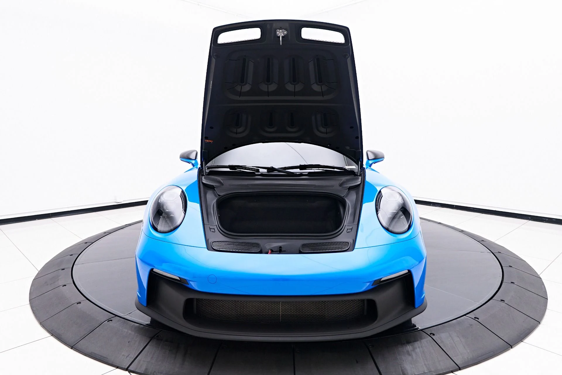 mph018_3033399241_Used_2022_Porsche_911_GT_3_1757034809_52e77c9c7d