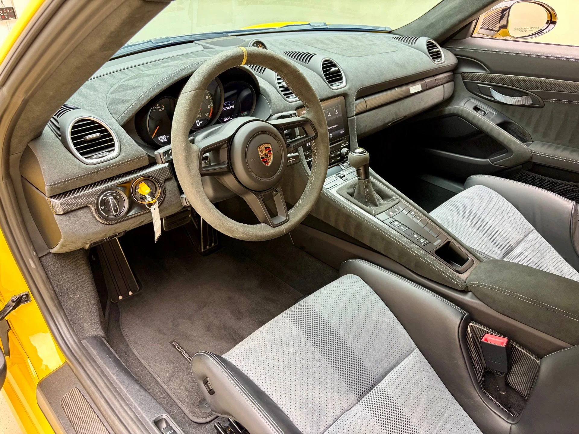 mph018_3033824715_Used_2023_Porsche_718_Cayman_GT_4_RS_1777938806_95b222ca2c