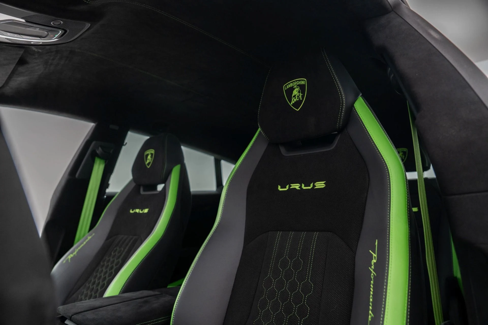 mph018_3043195803_Used_2024_Lamborghini_Urus_Performante_1775674452_a73e0e4778