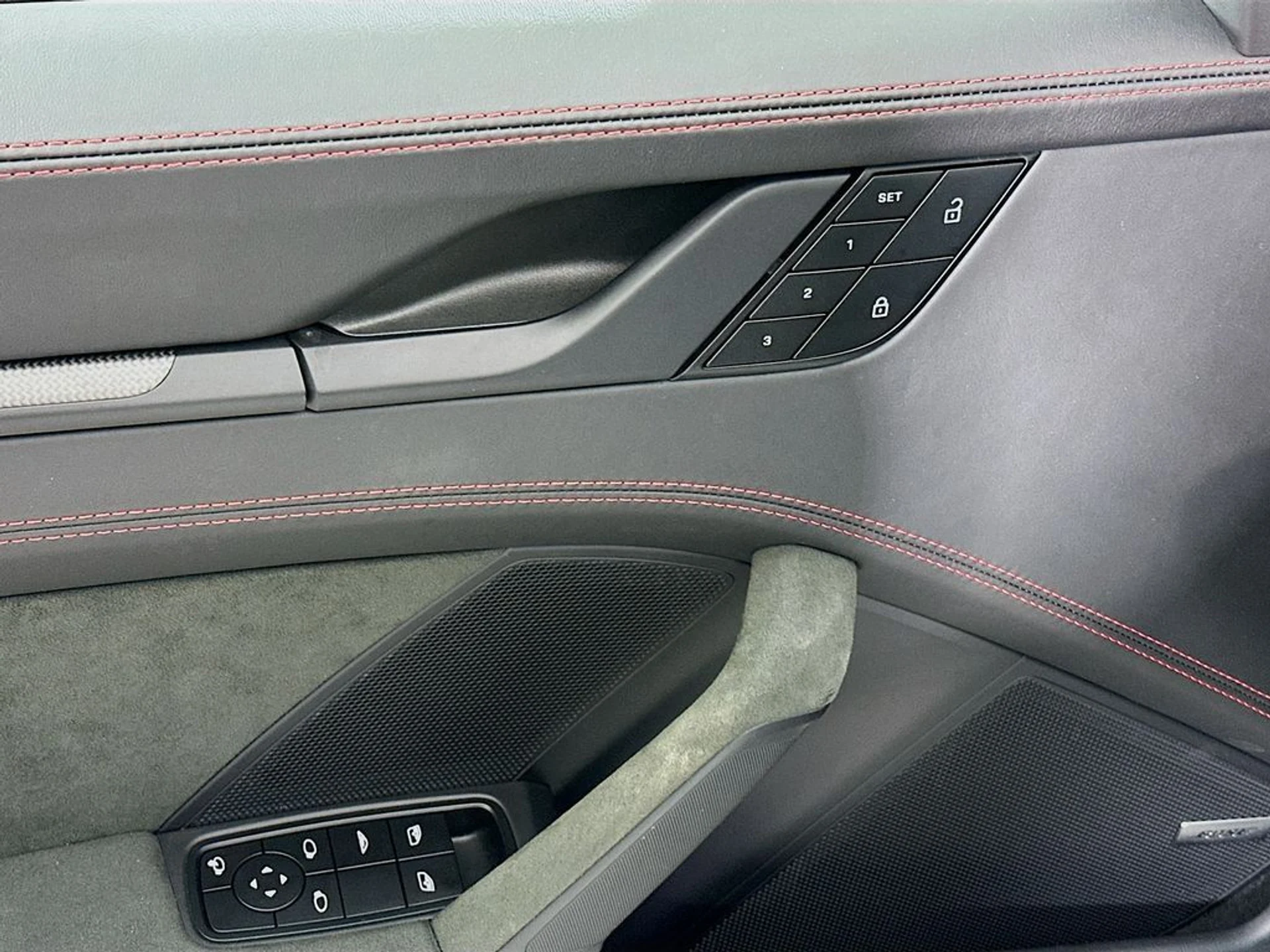 mph018_3044792409_98e37128fd8aff96b5293964f23ee9fax_34eb922e2d