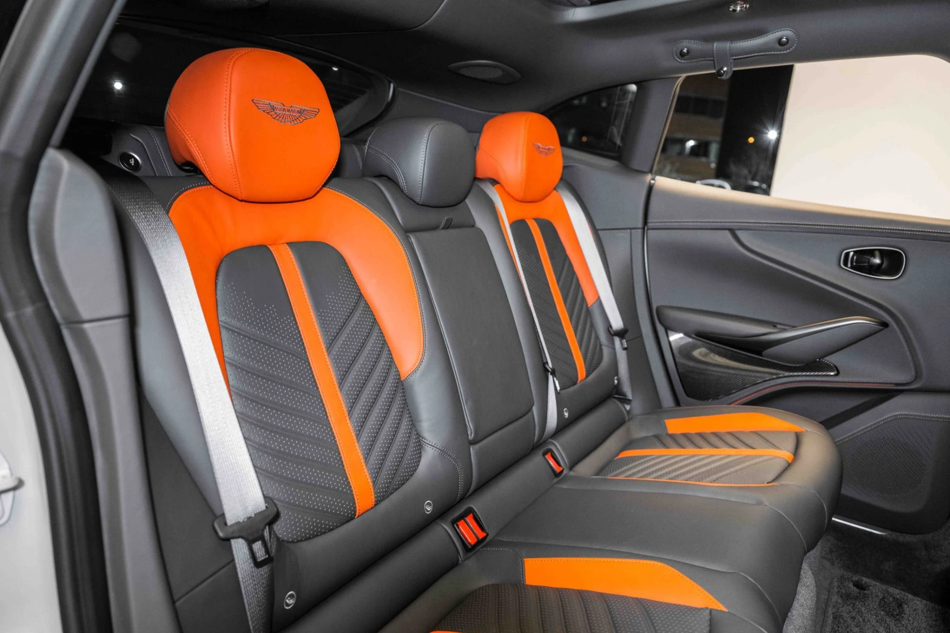 mph018_3049028956_Used_2024_Aston_Martin_DBX_707_1701892795_058559a7d7