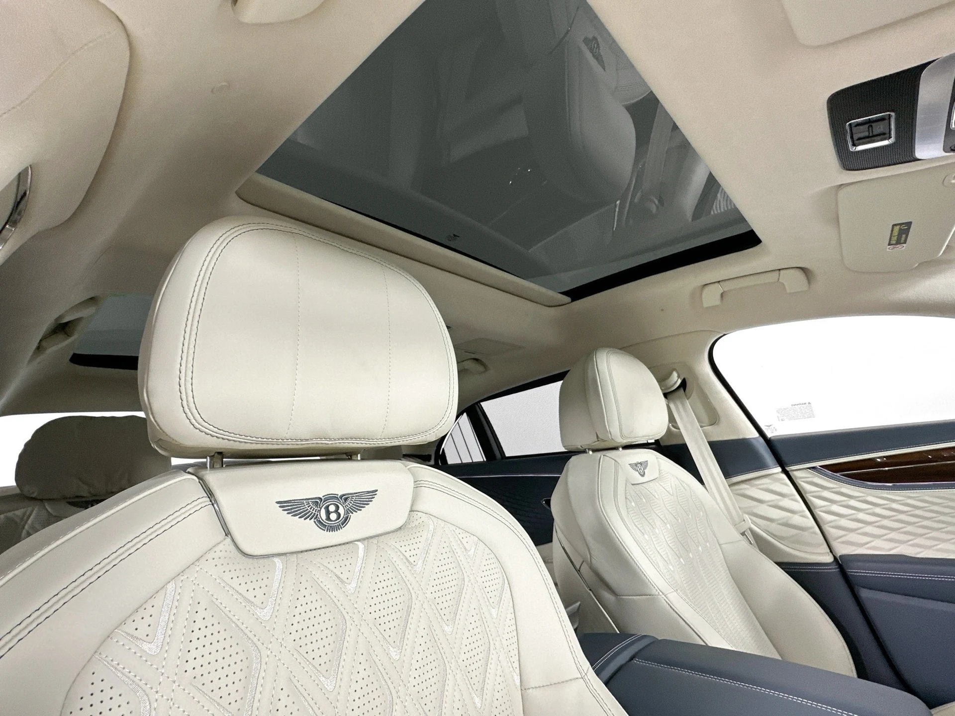 mph018_3051998489_19_9c7d75bcf9