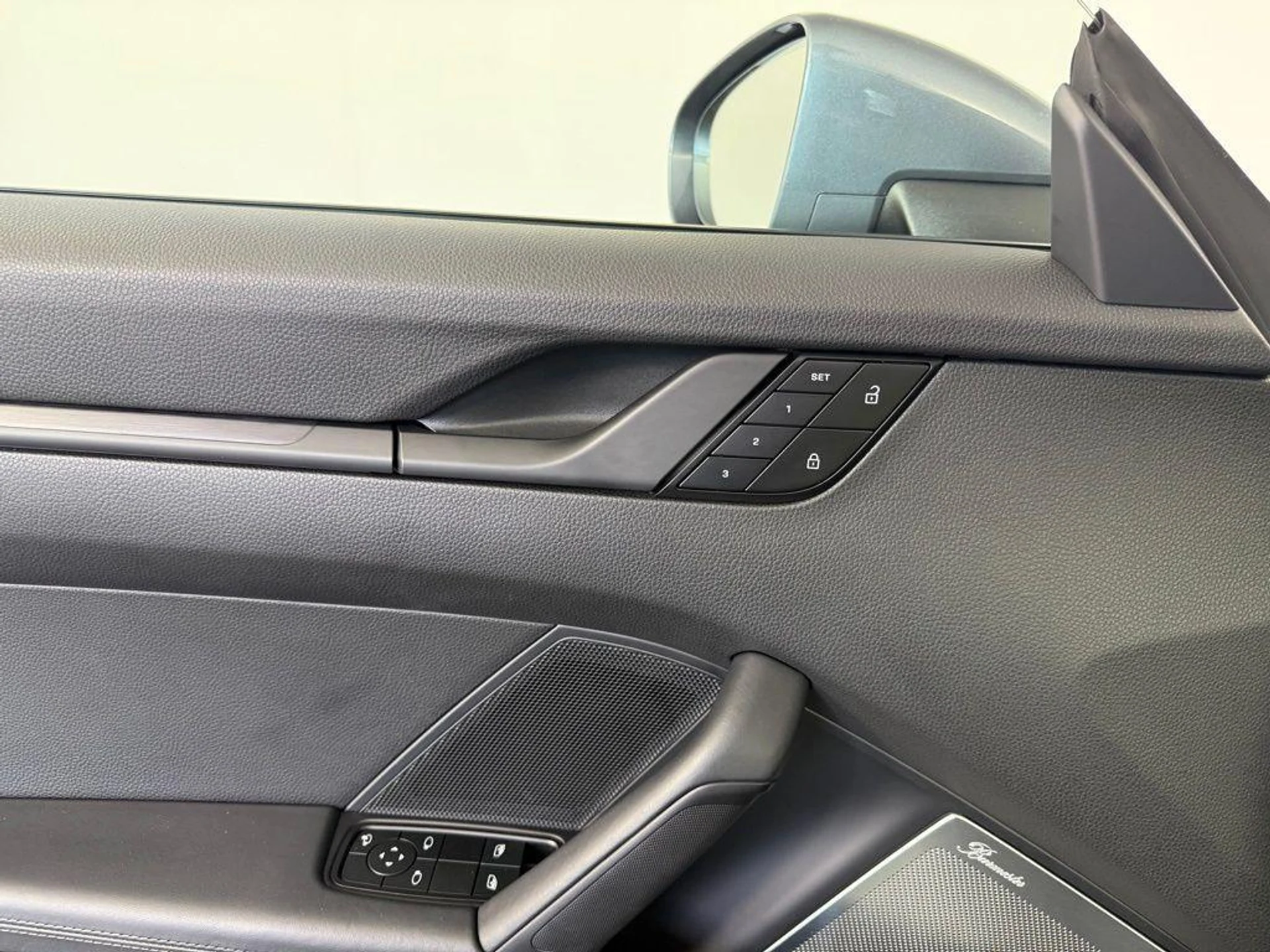 mph018_3052220086_WD_Yu0fpyqnwv_Sj7f0_T_rq_AQ_Am_Go_d8b0145182