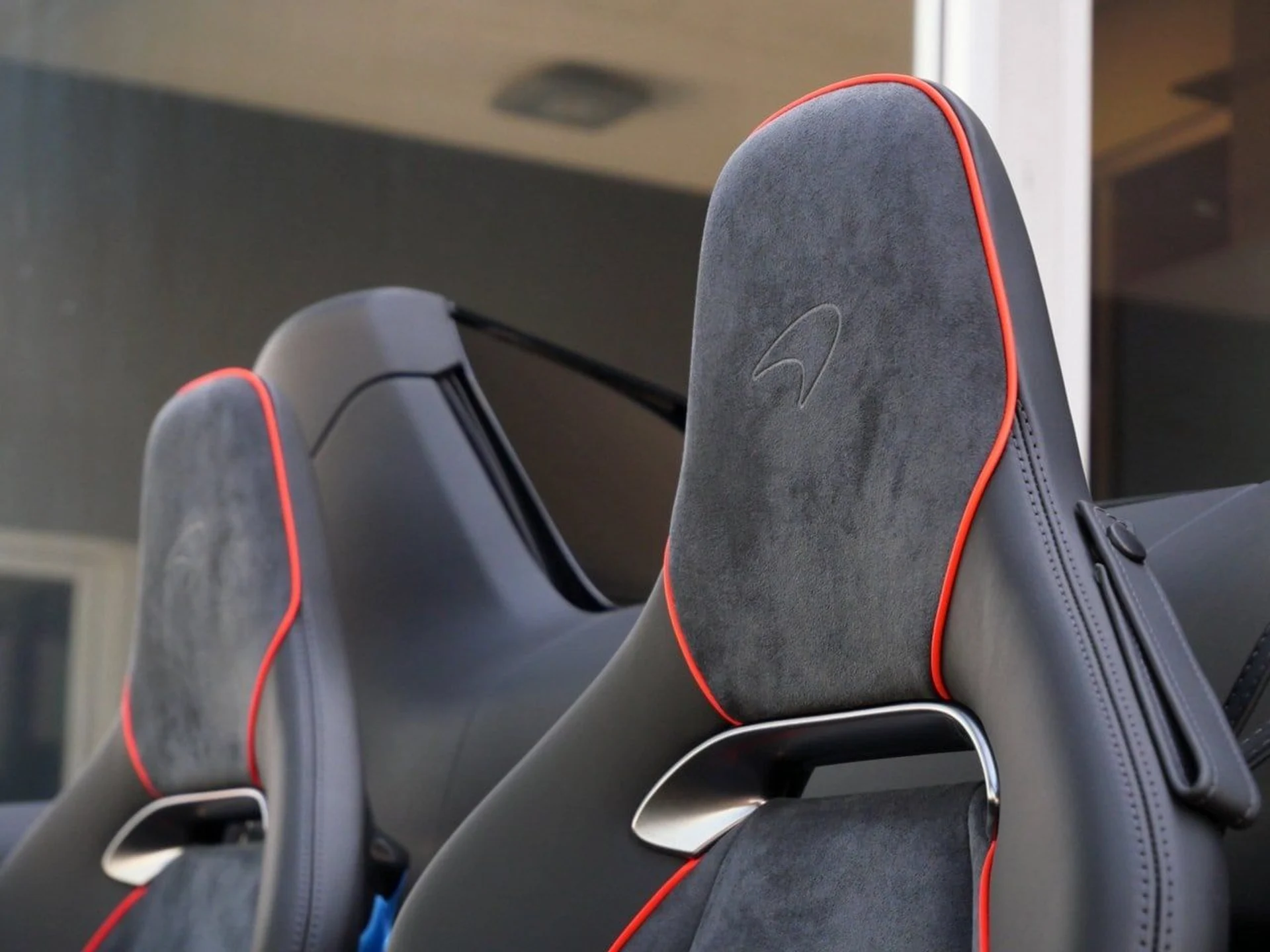 mph018_3053840766_b06f0898c6124249998dfbeec147fb78x_00c13a6454