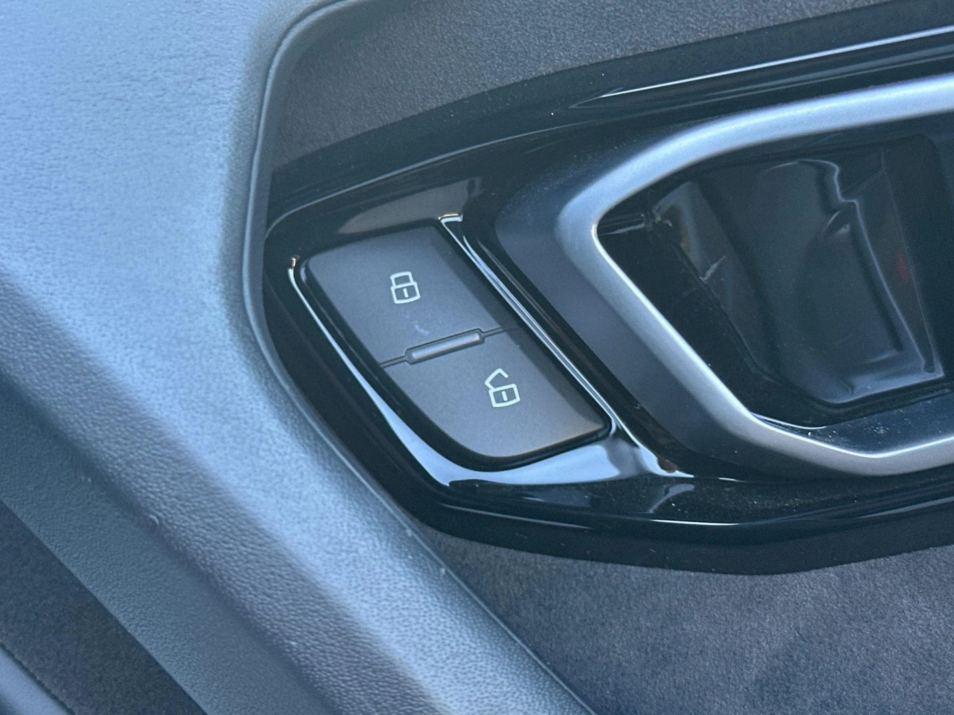 mph018_3059648060_Used_2020_Lamborghini_Huracan_EVO_Selezione_CPO_1762507888_dc6644e985