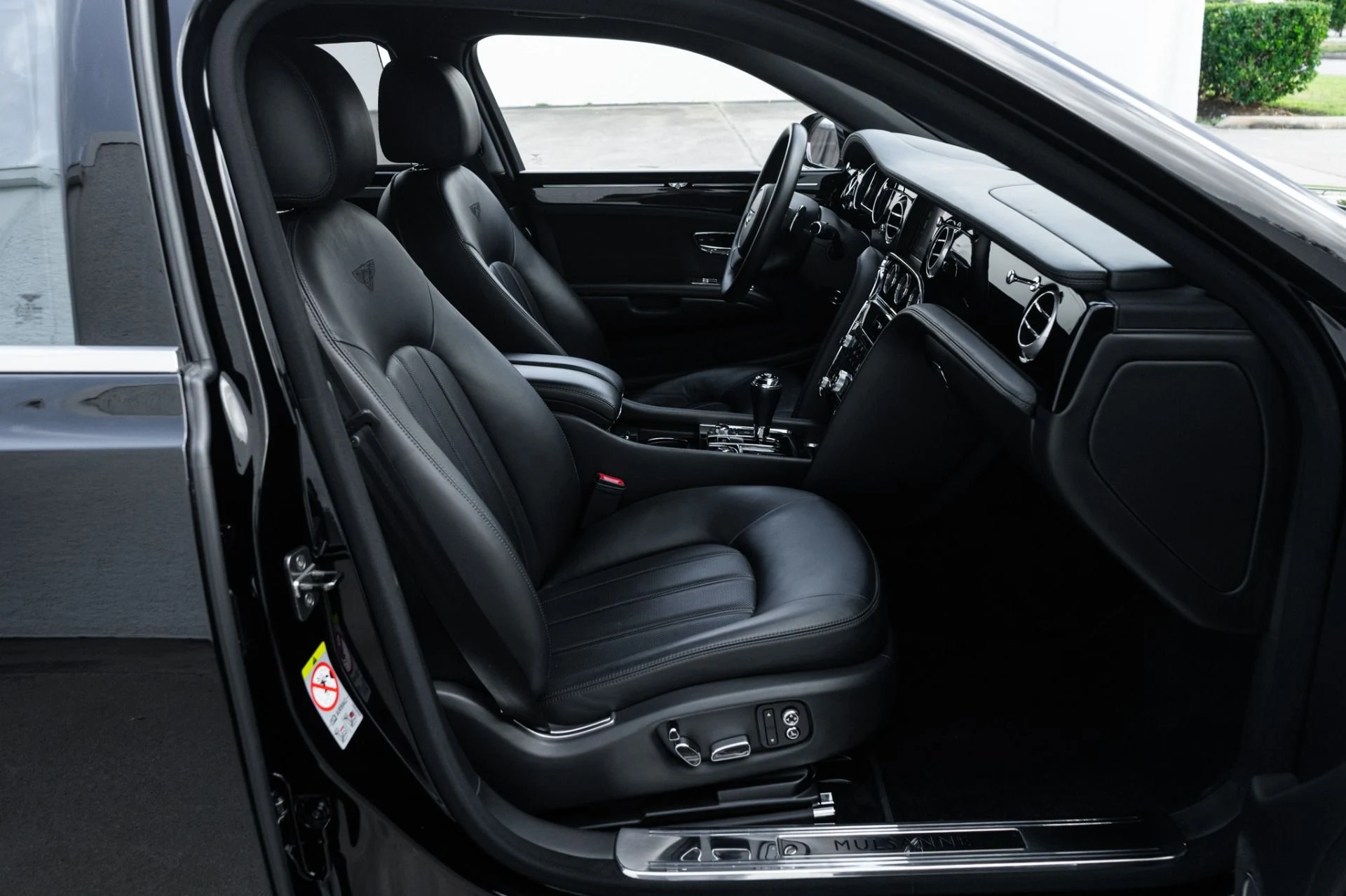 mph018_3064384979_Used_2015_Bentley_Mulsanne_1763677193_c046533052