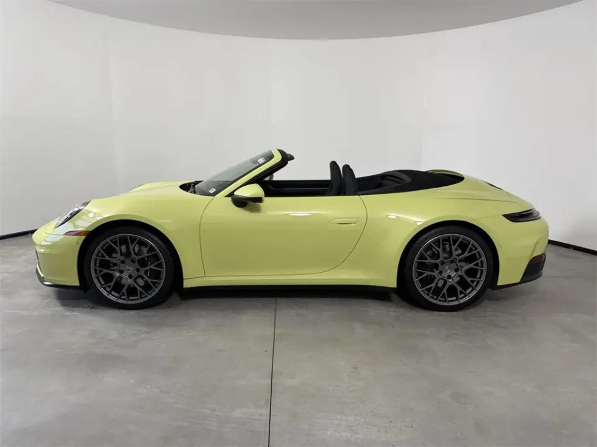 mph018_3065568521_960_652cacdc57