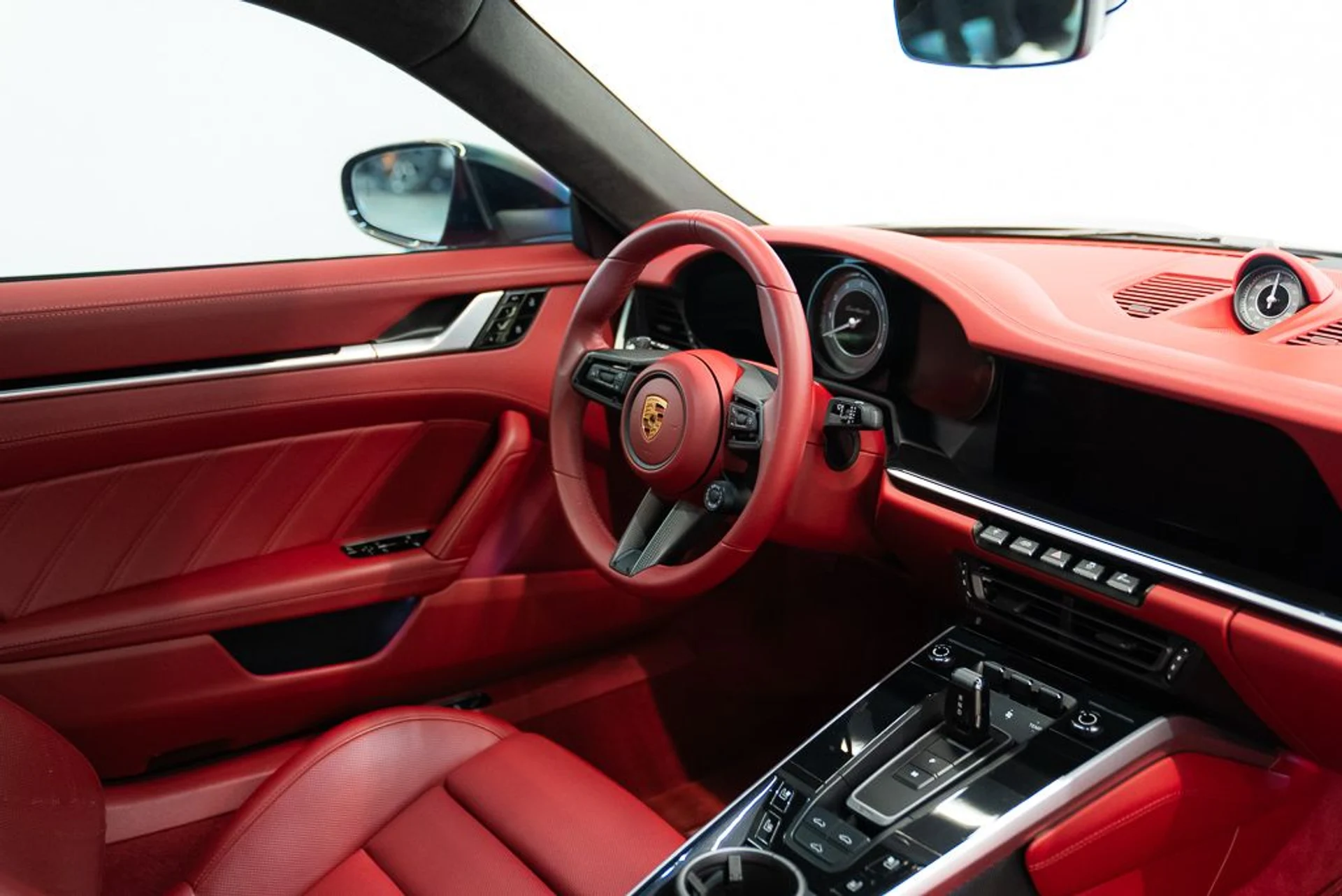 mph018_3066920513_porsche_911_2021_jpg_v_1776180195_b664dbf59b