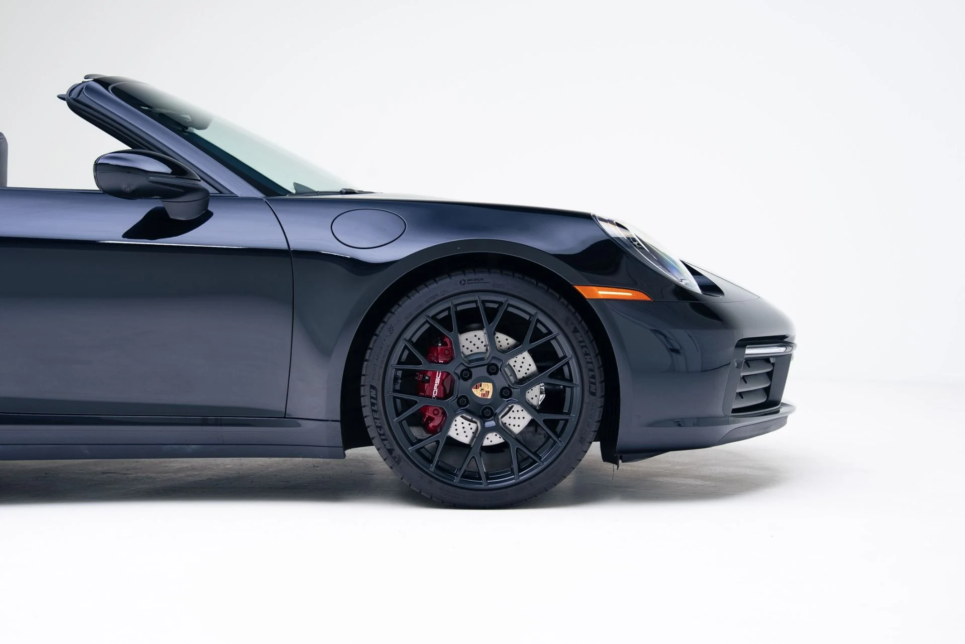 mph018_3069454056_Used_2024_Porsche_911_Targa_4_1767819156_bae429ecb1