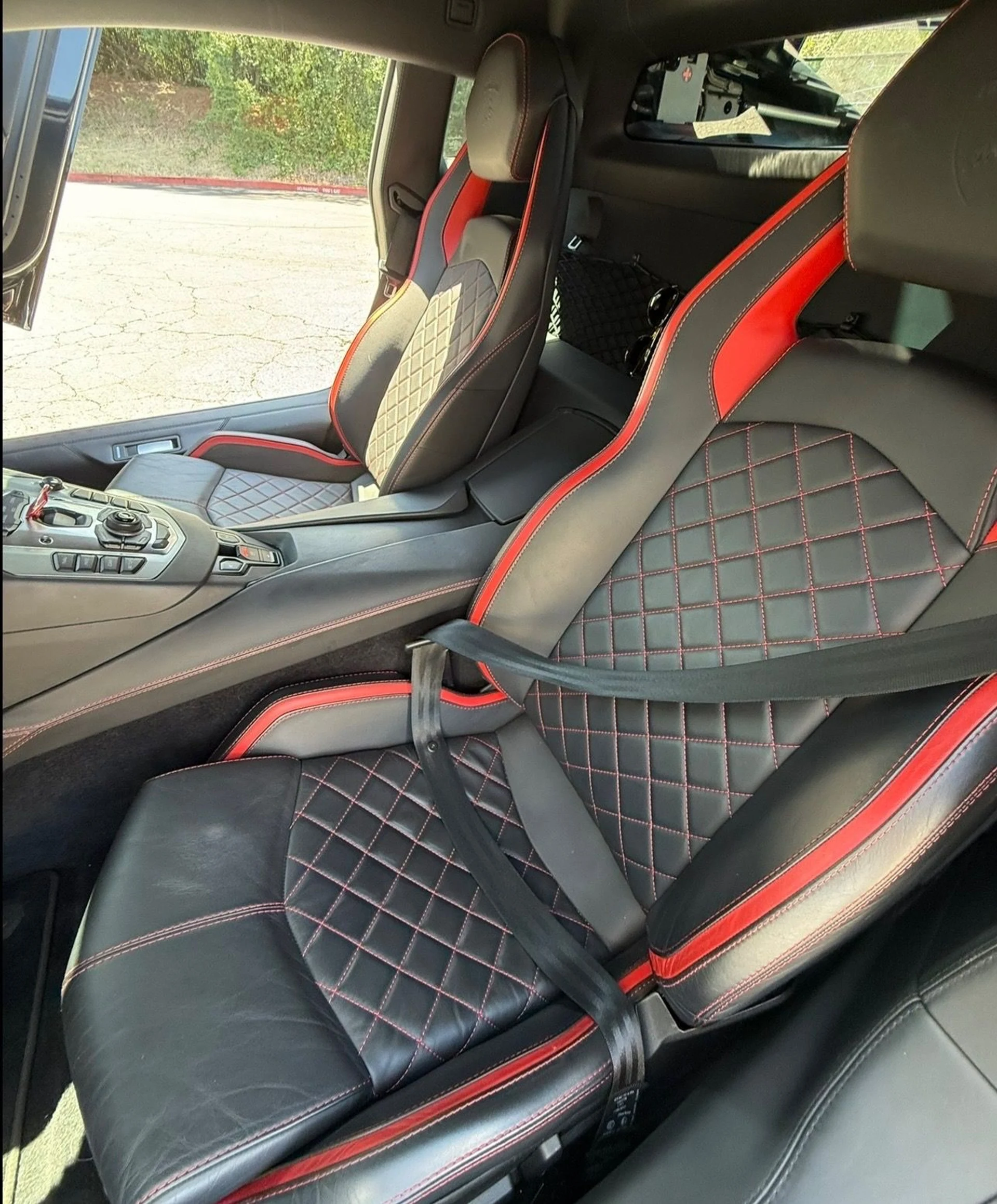 mph018_3071369164_Used_2018_Lamborghini_Aventador_LP_740_4_S_1785861186_85e299c6ee