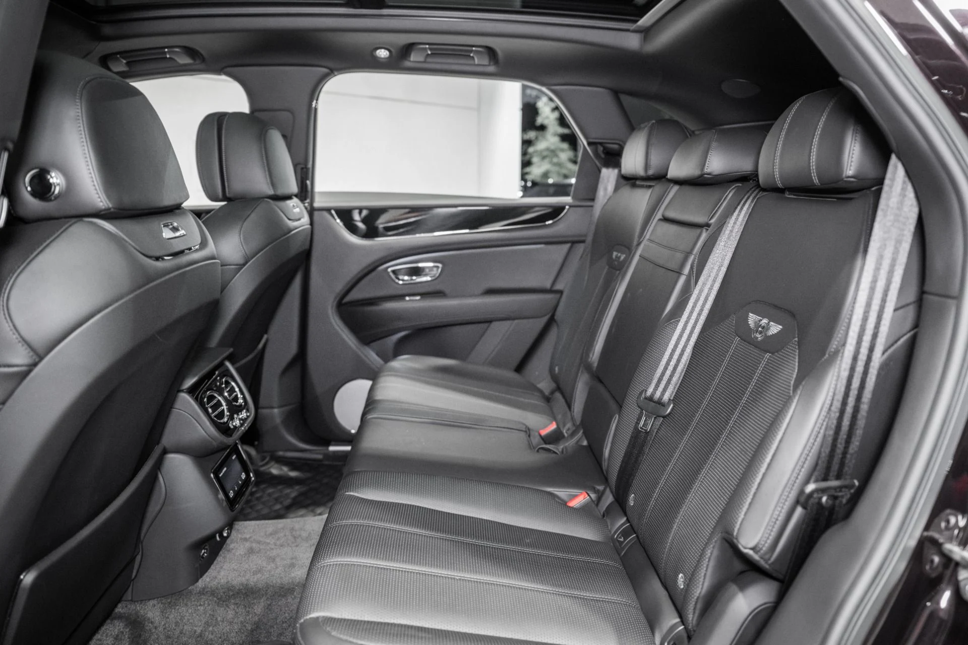 mph018_3073340057_Used_2022_Bentley_Bentayga_S_1782792114_d03c67966b