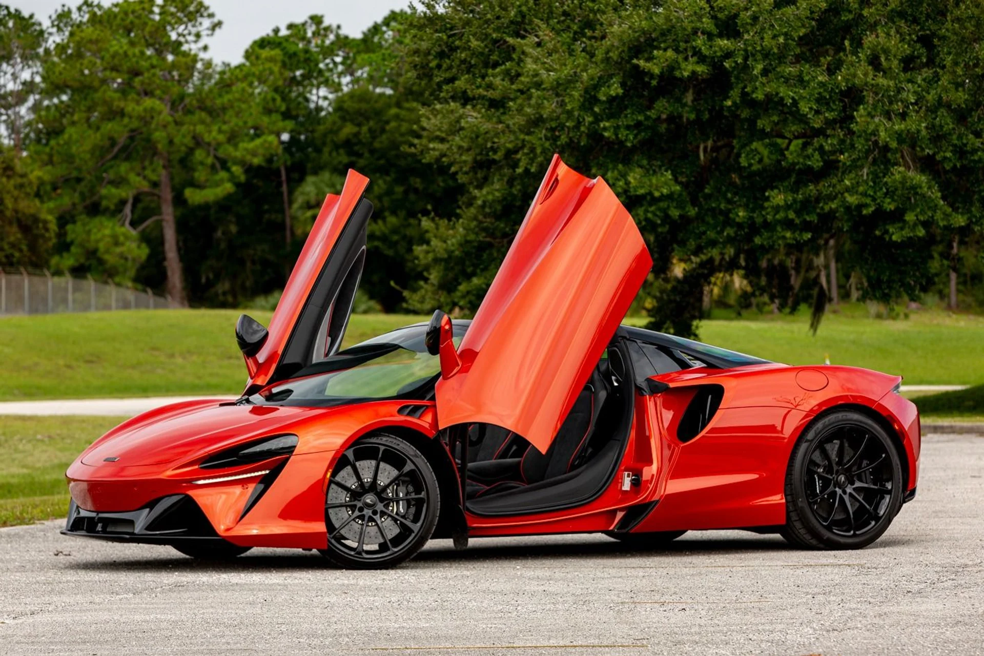 mph018_3074445590_Used_2025_Mc_Laren_Artura_Spider_Performance_54ab026a26