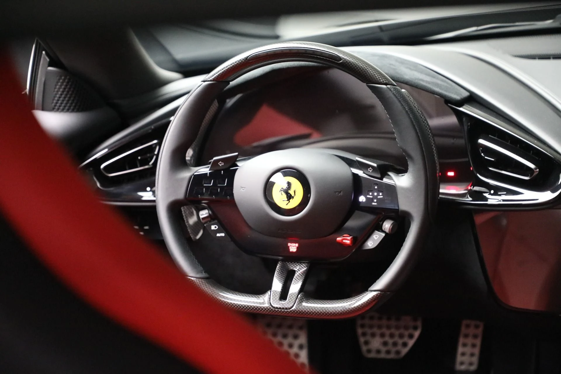 mph018_3074455777_Used_2025_Ferrari_12_Cilindri_1784639089_17785e3772