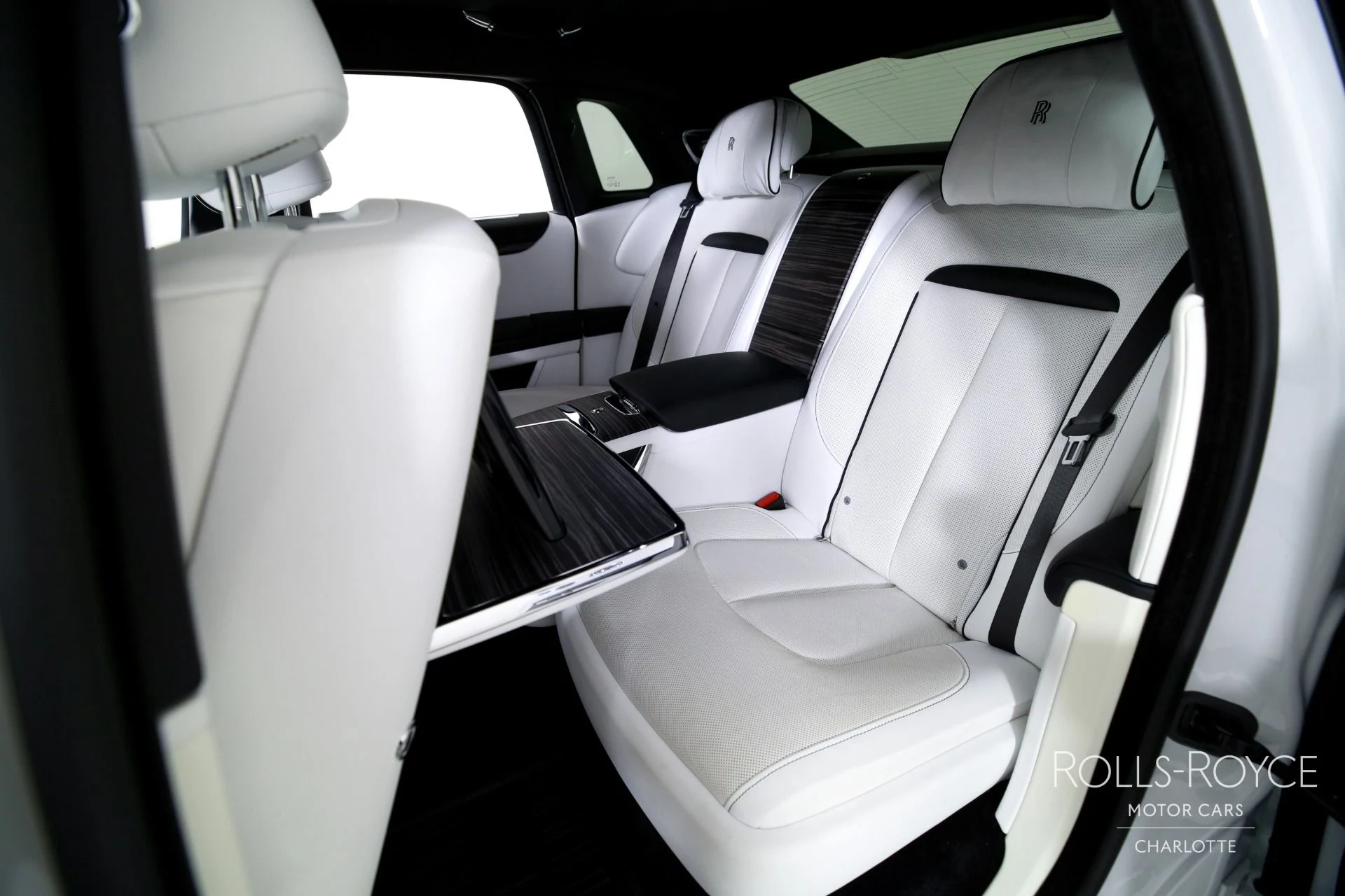 mph018_3079079158_Used_2021_Rolls_Royce_Ghost_1787242896_97e1b0a932