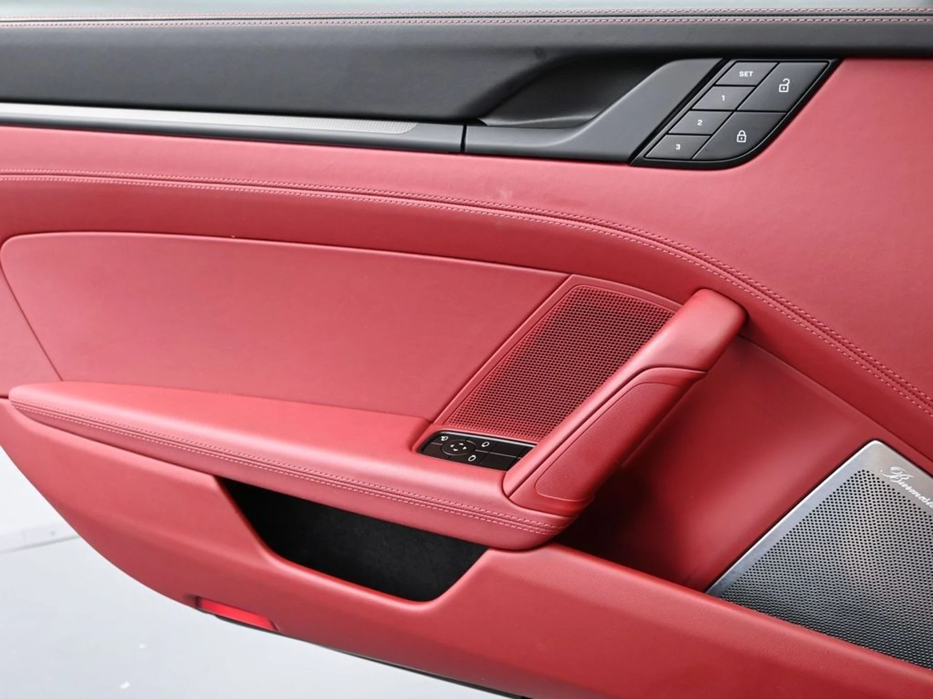 mph018_3079455279_13b2f5ba83e4f5e2489510ebba488d5a_f34687a9b6