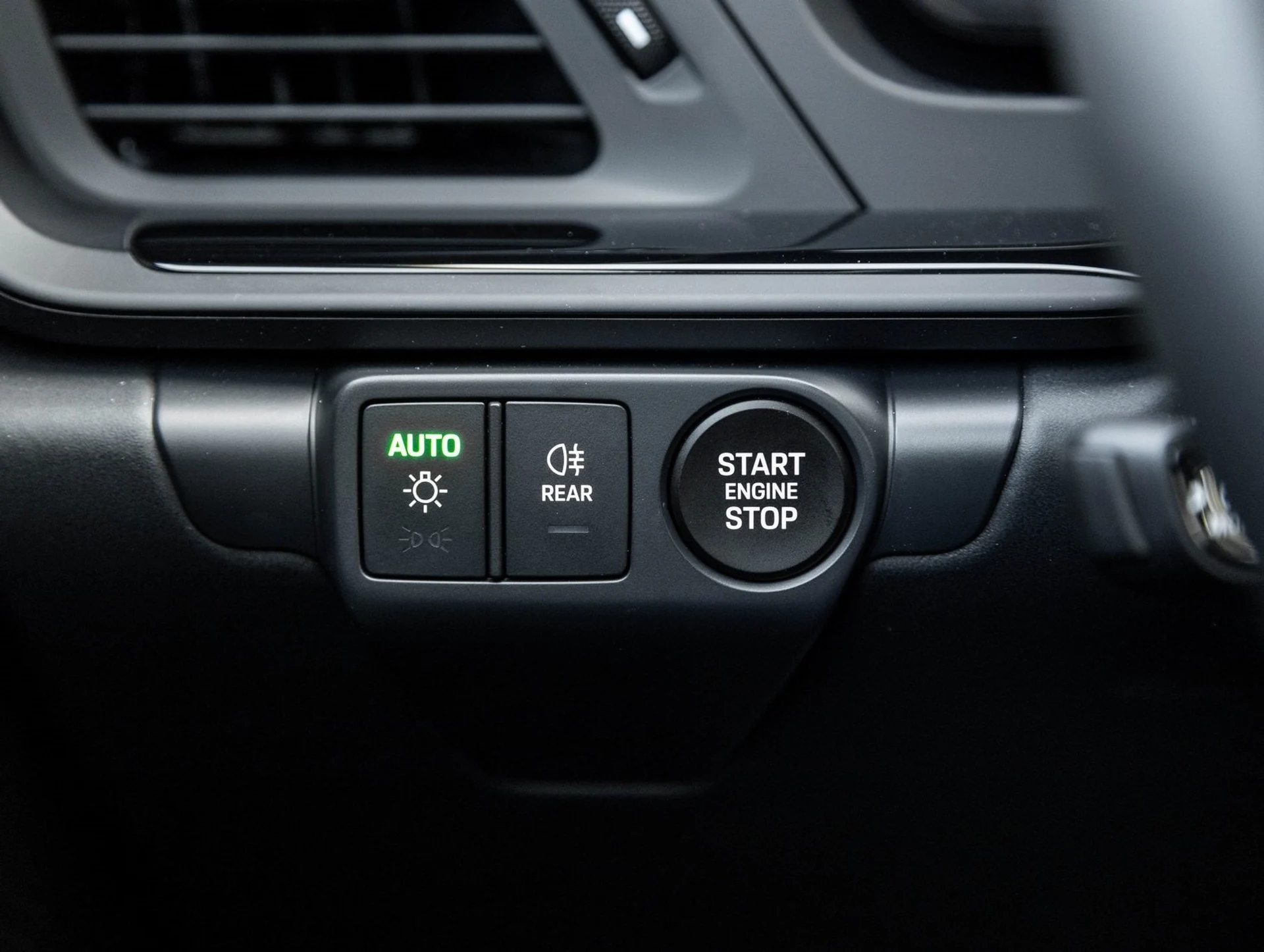 mph018_3094864079_19_fde7be3779