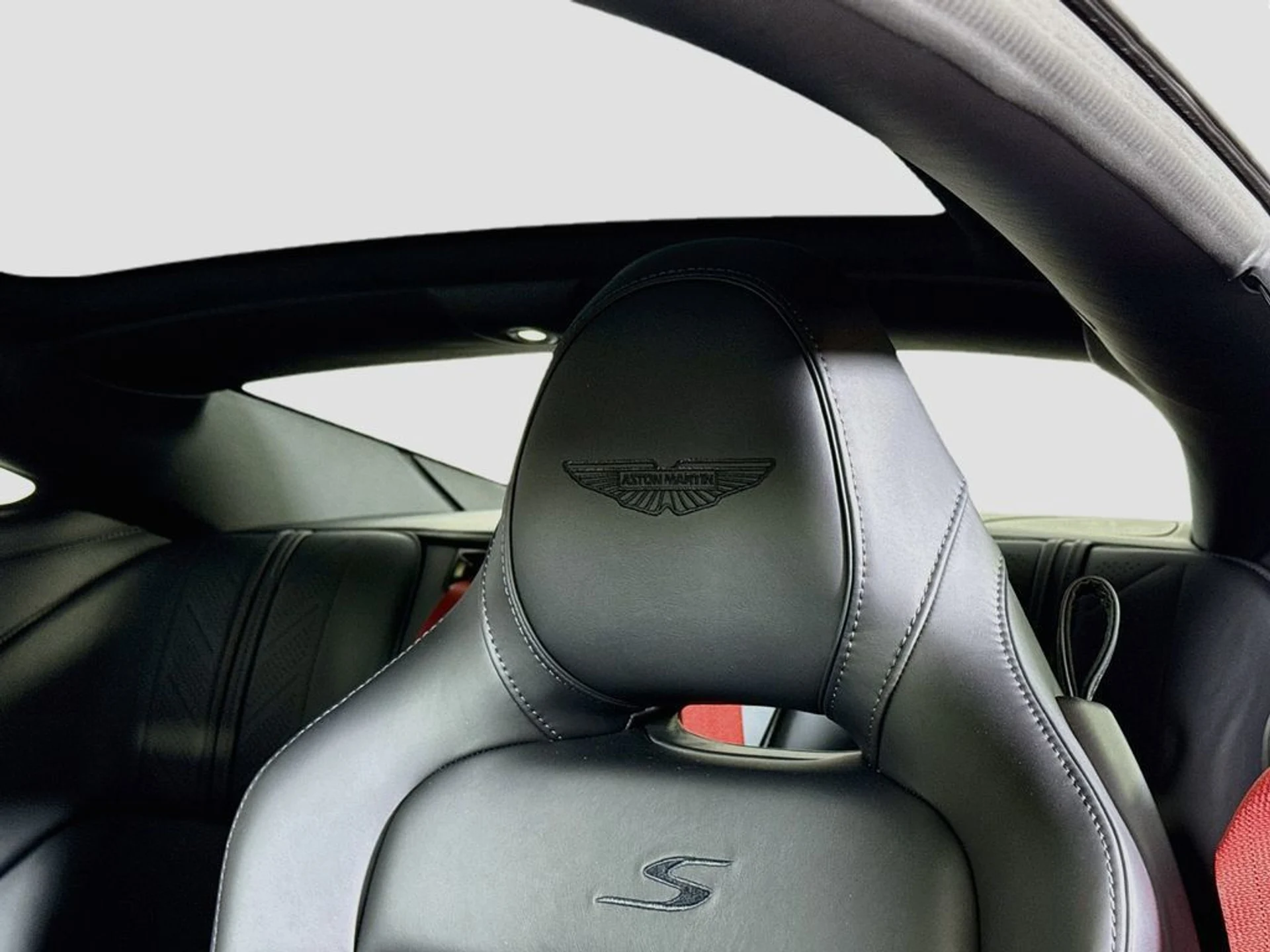 mph018_3099583453_new_2026_aston_martin_db12_scoupe_11350_23060262_19_1024_0c3b4c244f