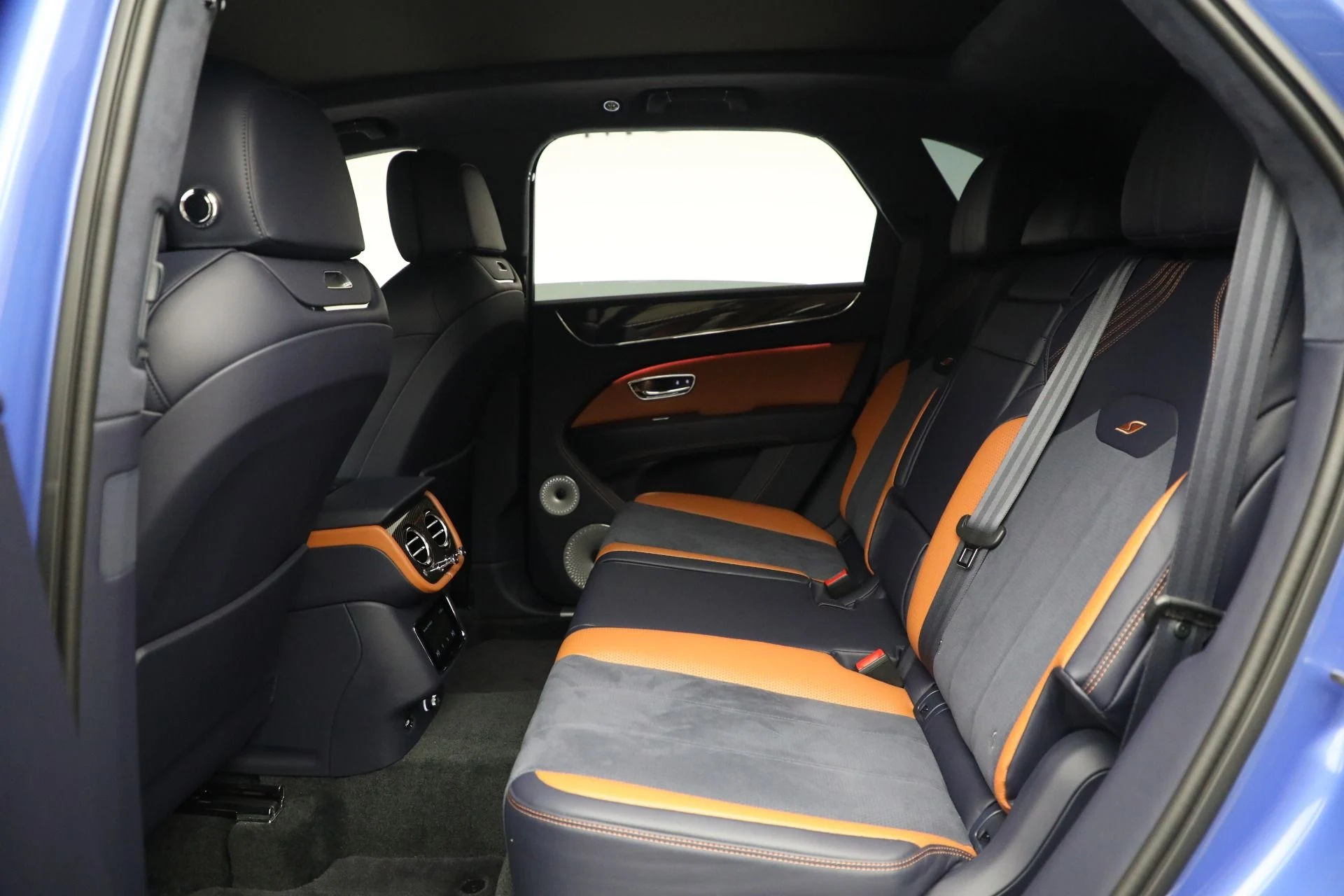 mph018_3100675480_Used_2024_Bentley_Bentayga_S_V8_411b5ec9e7