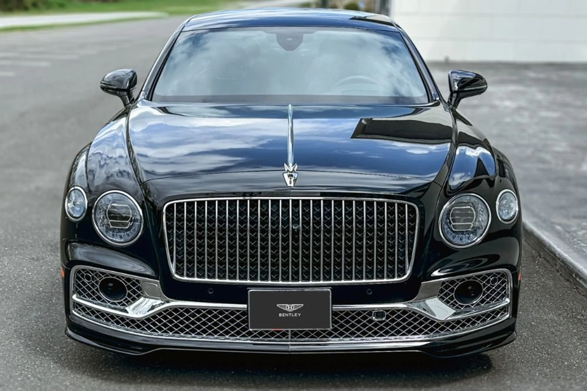 mph018_3106439070_Used_2023_Bentley_Flying_Spur_Speed_1778073007_fe066b20bf