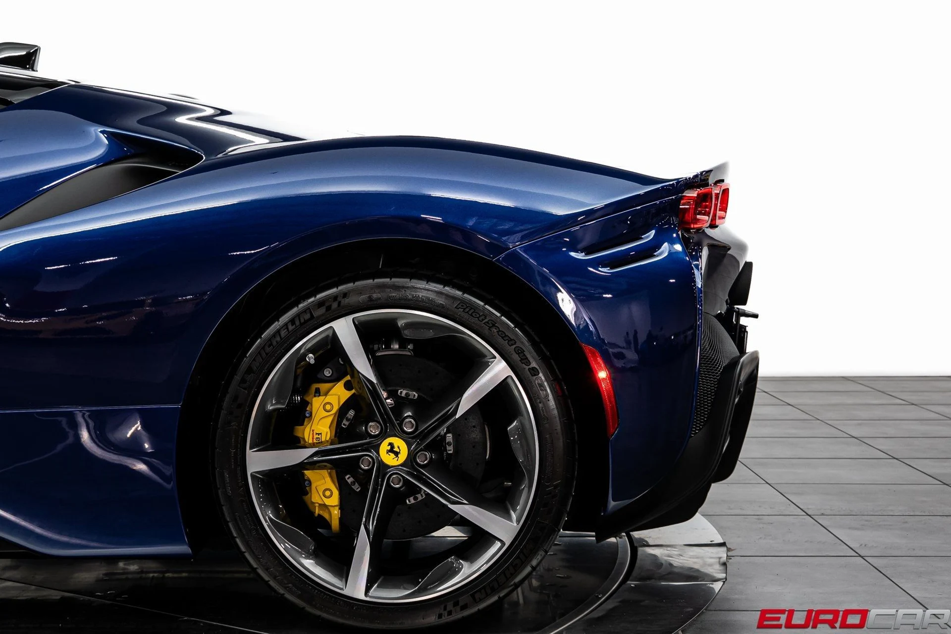 mph018_3108898103_image_19_582480bd10