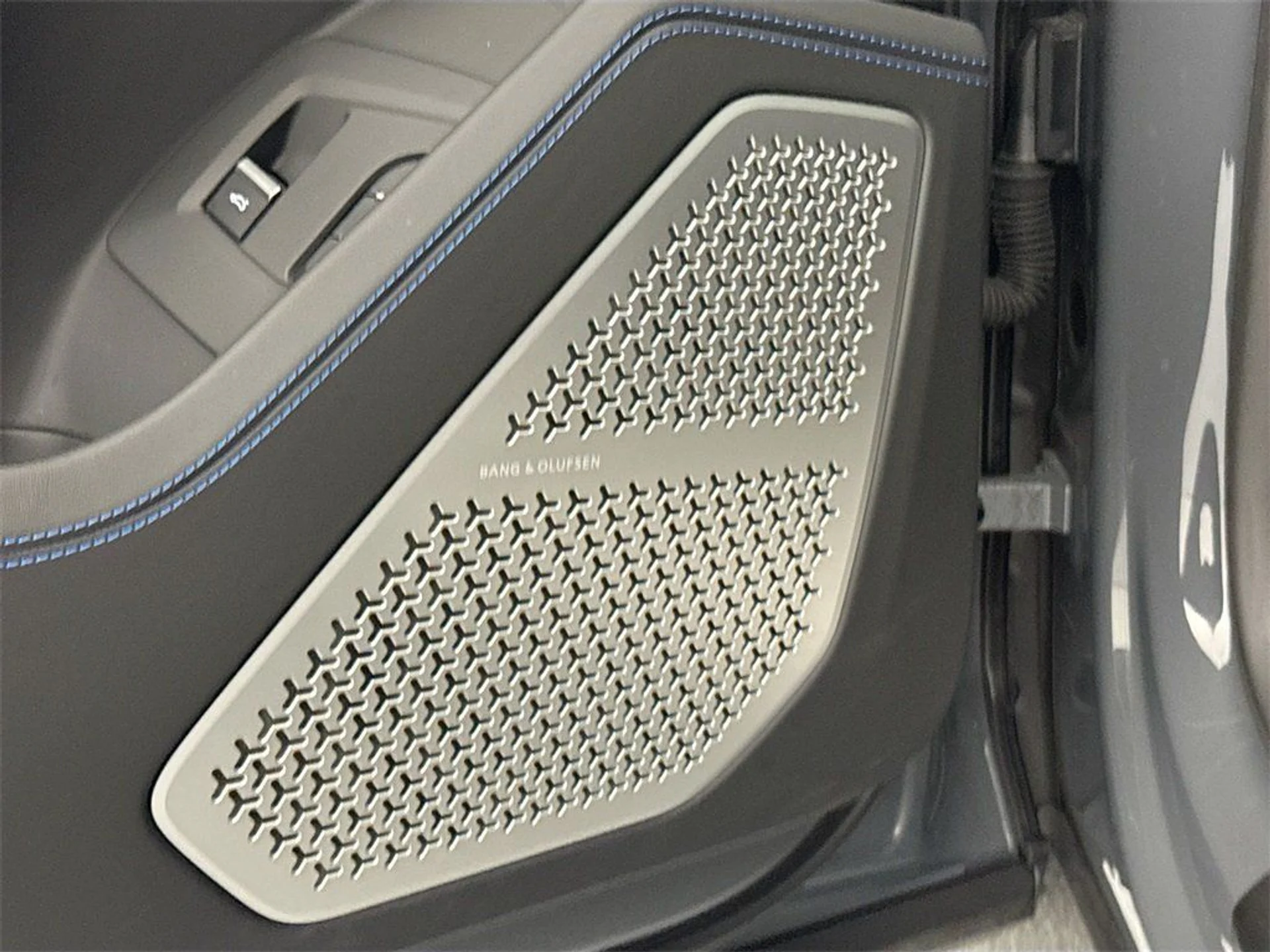 mph018_3113912701_c67bba5892ca9d950b582c74bc2c442a_2dcf6069c6