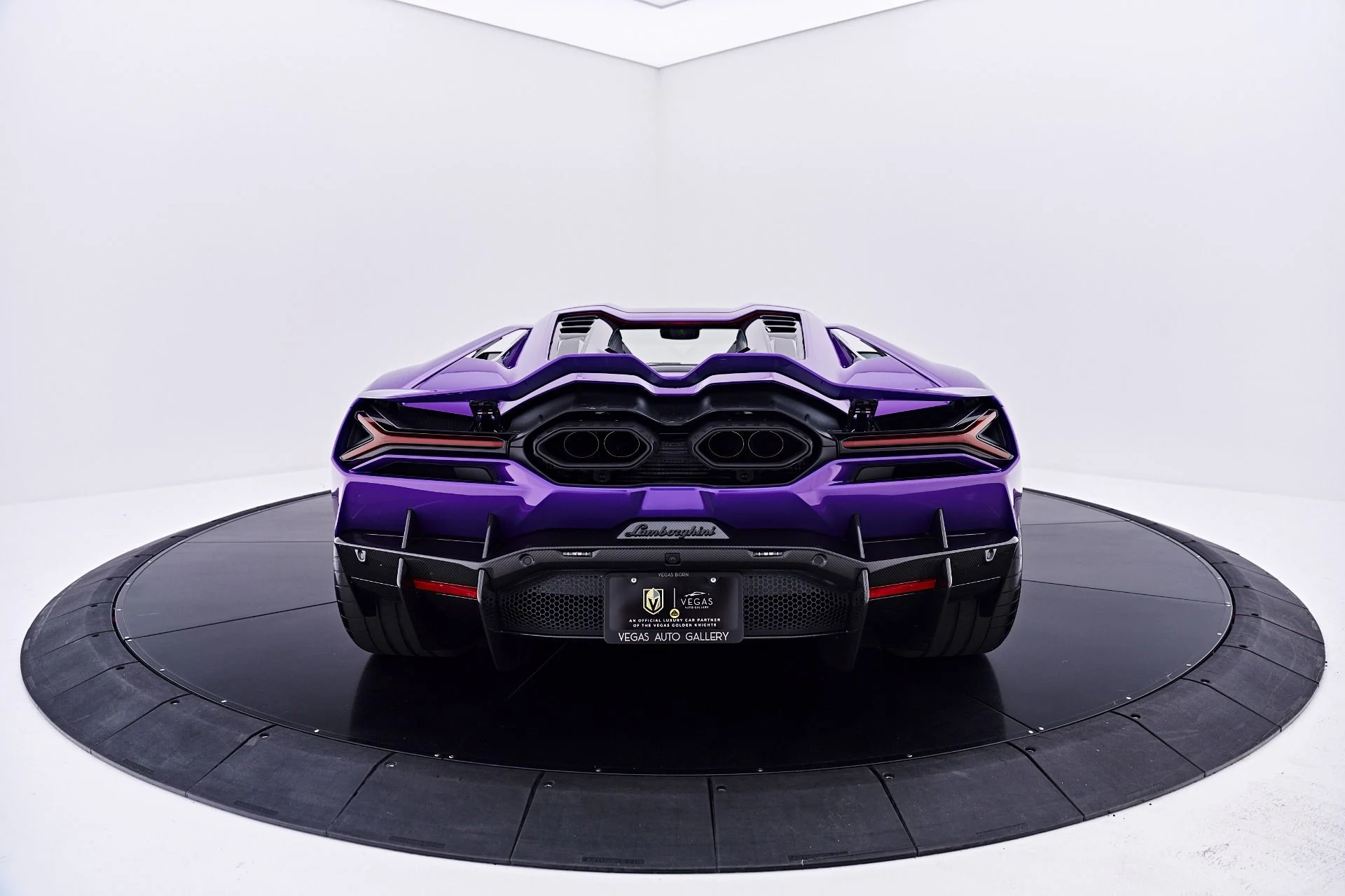 mph018_3139409721_Used_2025_Lamborghini_Revuelto_Base_1784242607_98060163d5