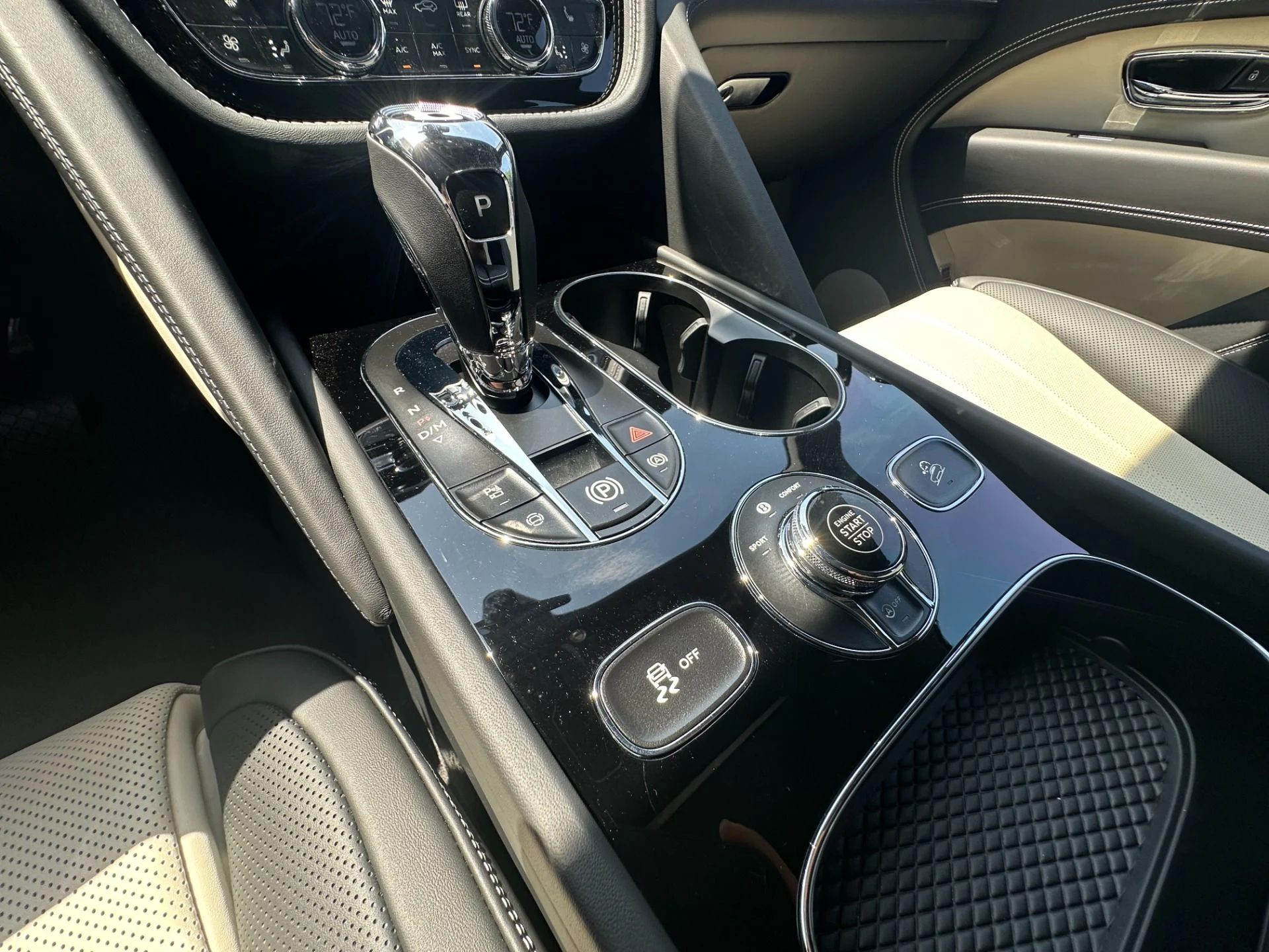 mph018_3141155486_Used_2026_Bentley_Bentayga_V8_1786136342_343e77350a