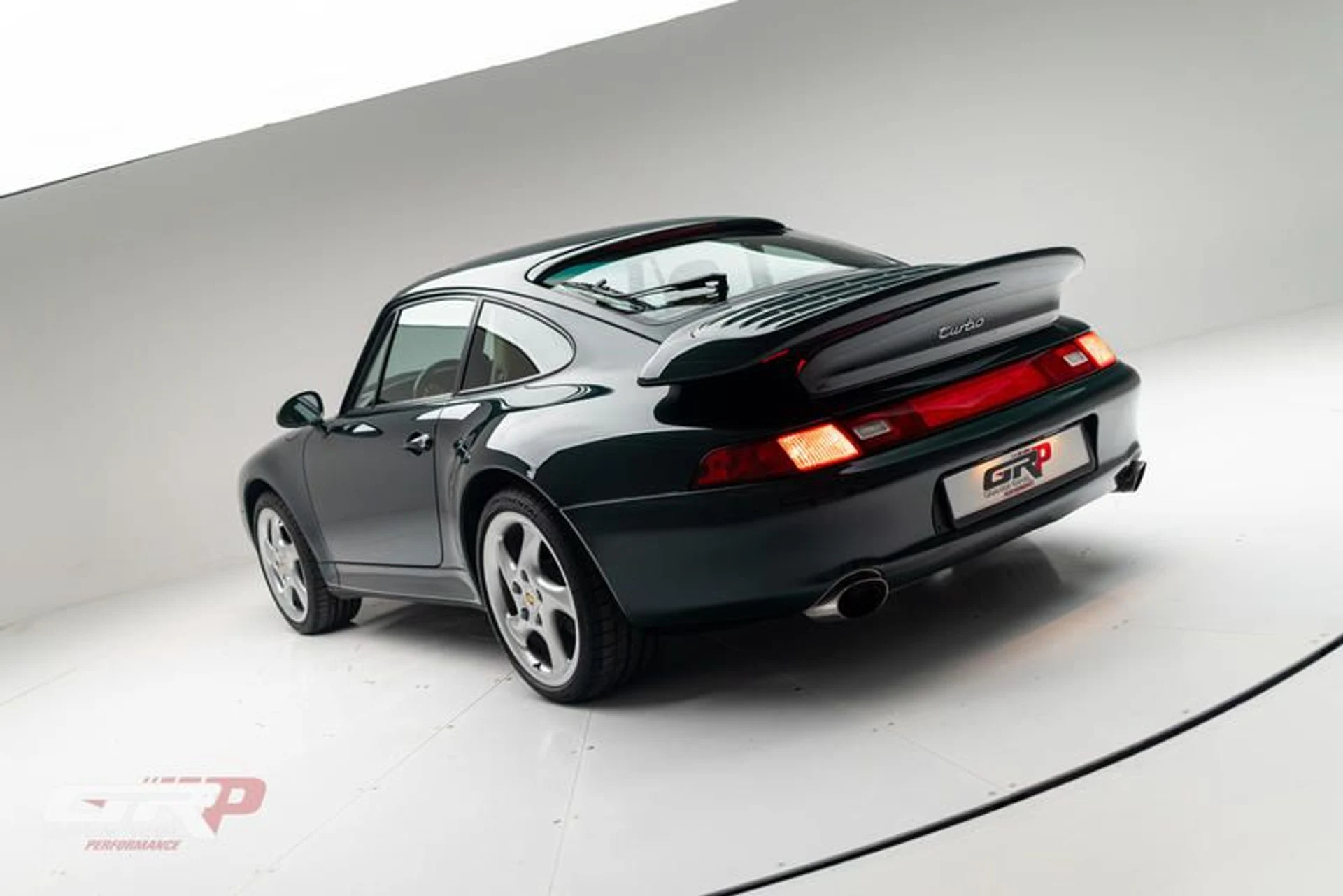 mph018_3142139312_47_E71_F00_6321_4_BE_3_8919_54_E0_A558_D915_51f38214f4