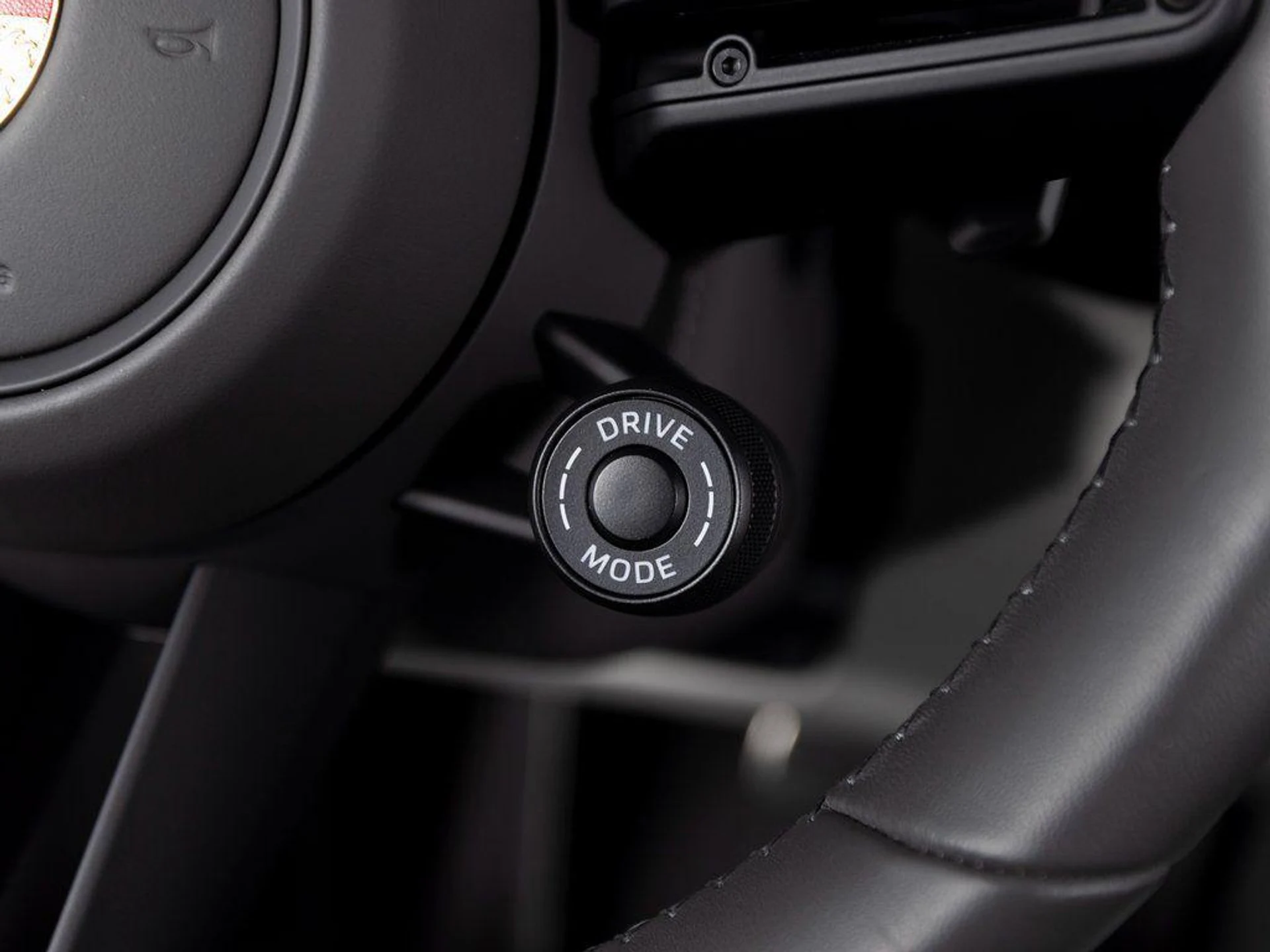 mph018_3147223317_z_Ygxa_Qiz_QKM_Fsm_T_Fhovp3_Zl8w2w_830a654afc