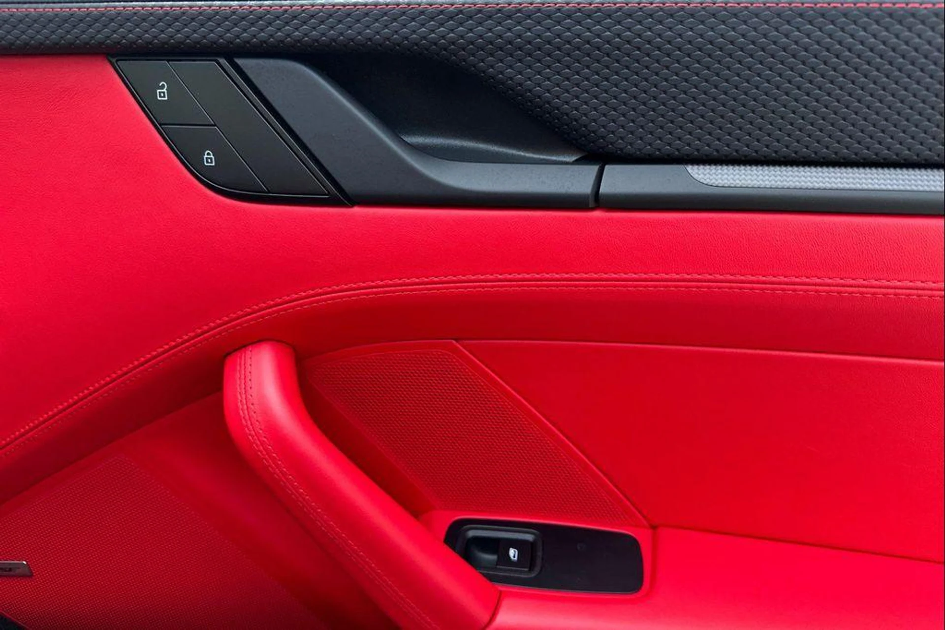 mph018_3152197359_x_Ods_Iif6xrxi_Rx_M4_q_GG_Haj_We_HM_23eedb14c2