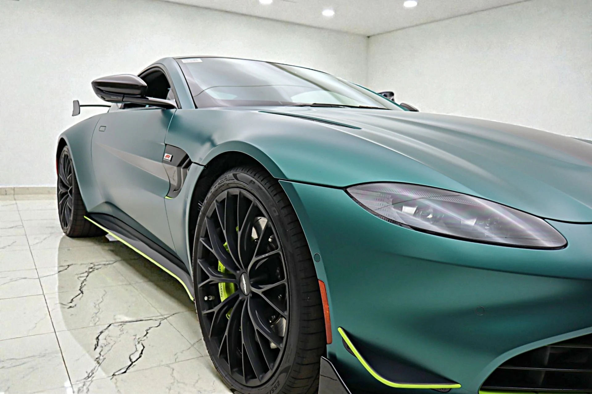 mph018_3155301068_Used_2023_Aston_Martin_Vantage_F1_EDITION_5dd4185f87